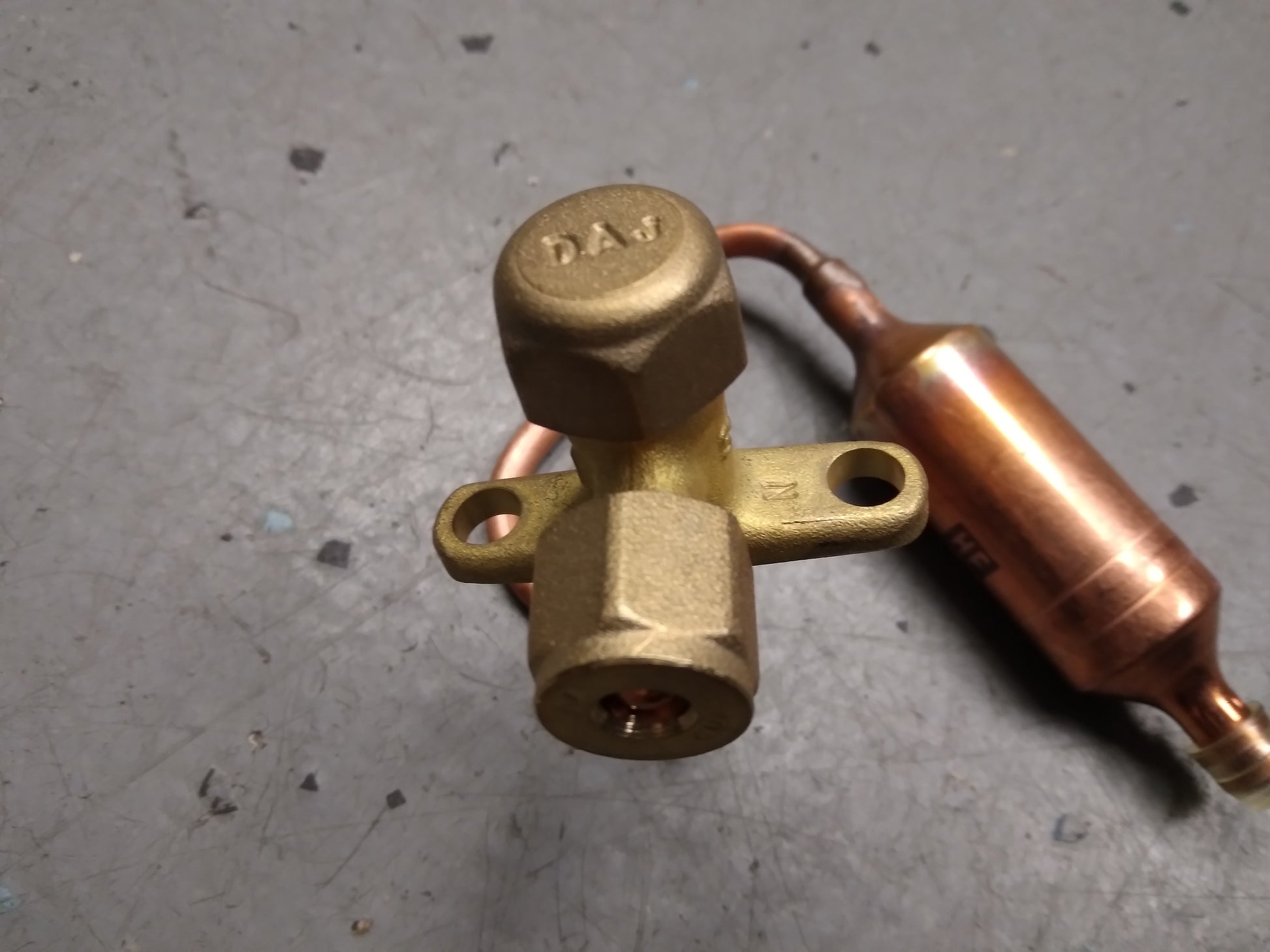 1/4"FLARE X 1/4" SWEAT VAPOR SERVICE VALVE 