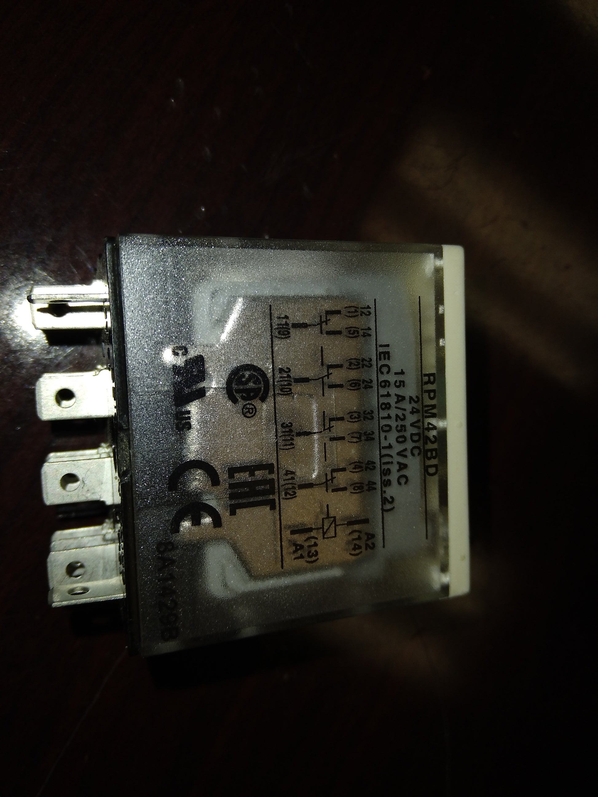 4PDT RELAY 24 VDC 15 A