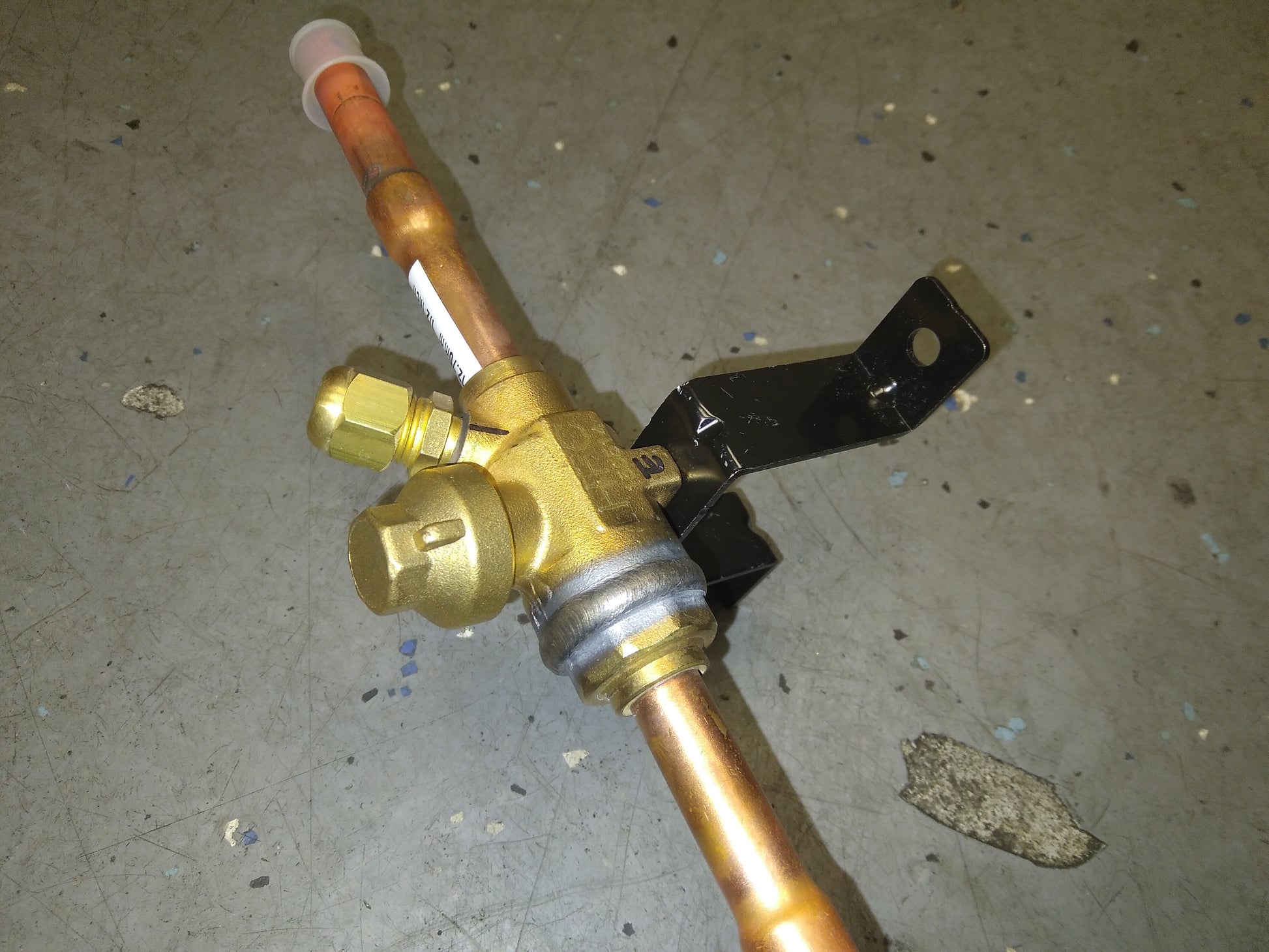 SUBCOOLER ASSEMBLY WITH 24V SOLENOID COIL AND LIQUID BALL VALVE 