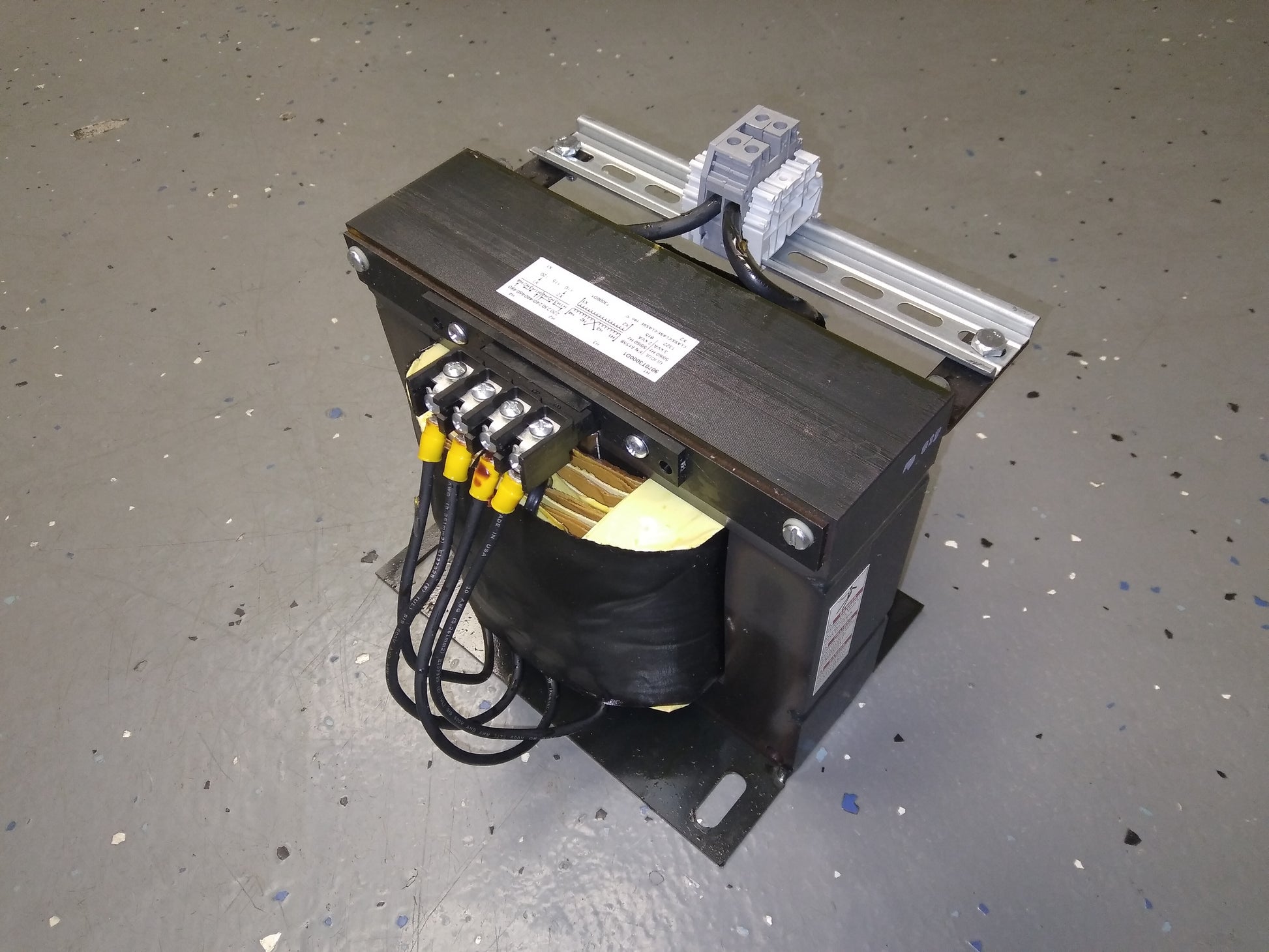 3000VA INDUSTRIAL CONTROL TRANSFORMER PRI 240/480 SEC 120 VOLT 50/60 HZ