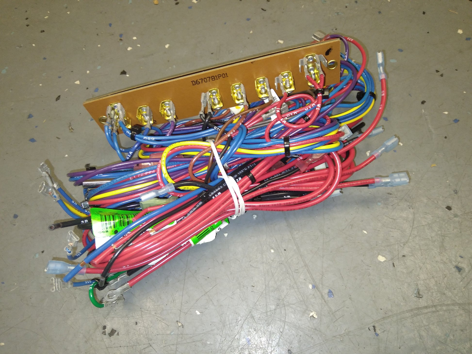 WIRING HARNESS RELIATEL CONTROLS FOR TRANE VOYAGER SERIES PACKAGE UNITS