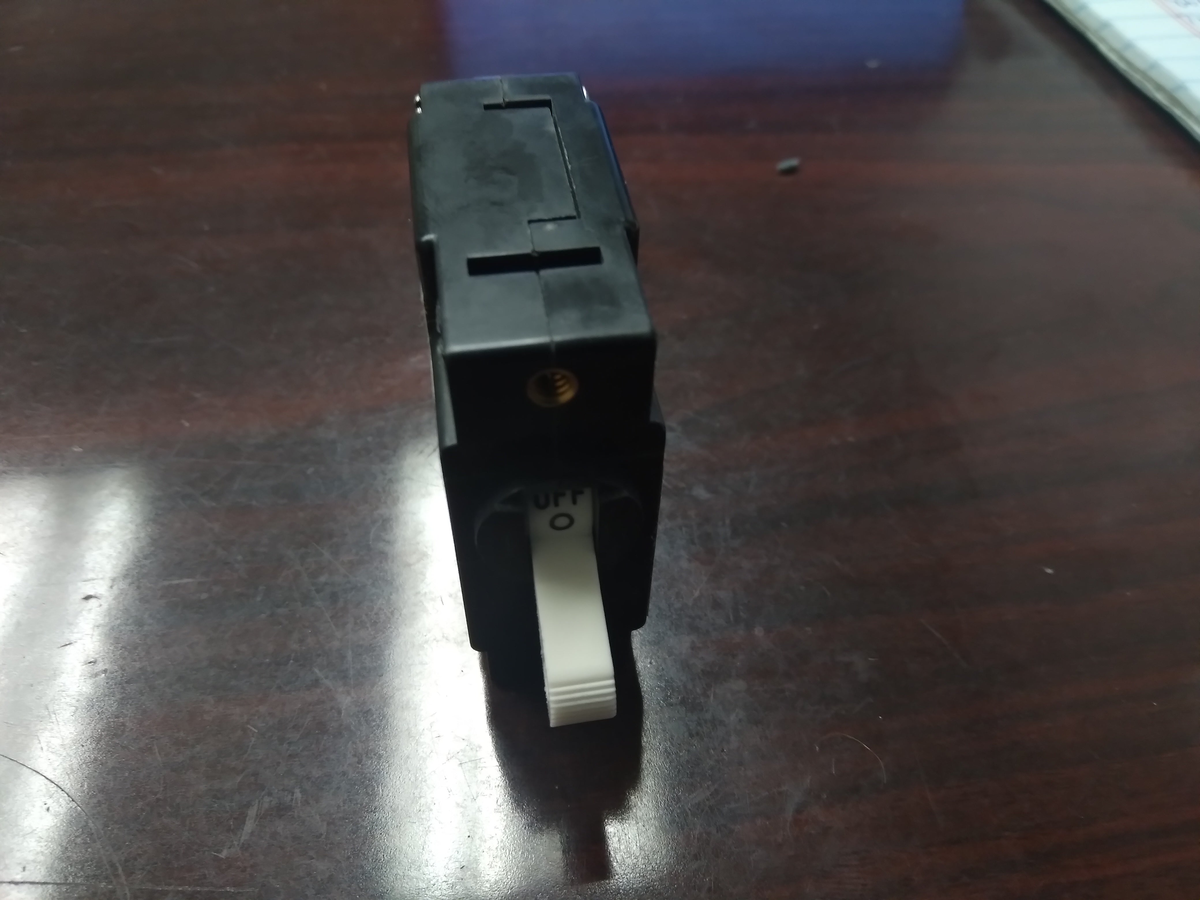 125-250 Volt Circuit Breaker Single Pole 30 Amp 50/60 Hertz 125-250 Volt Circuit Breaker Single Pole 30 Amp 50/60 Hertz
