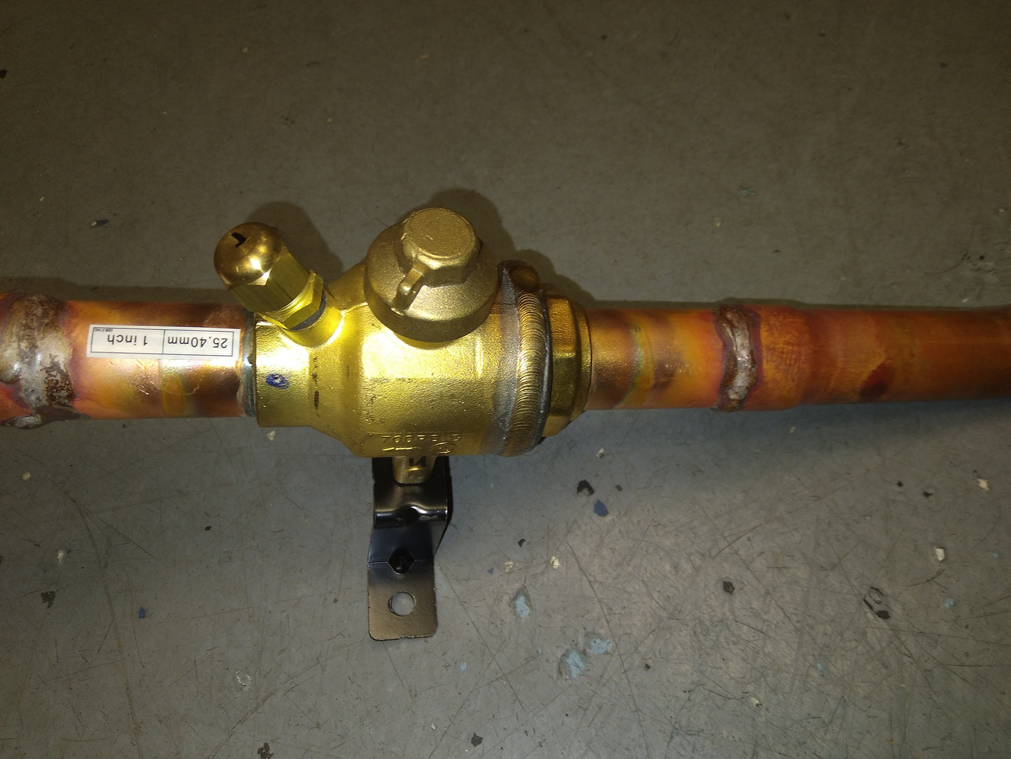 TUBE ASSEMBLY WITH LIQUID LINE BALL VALVE