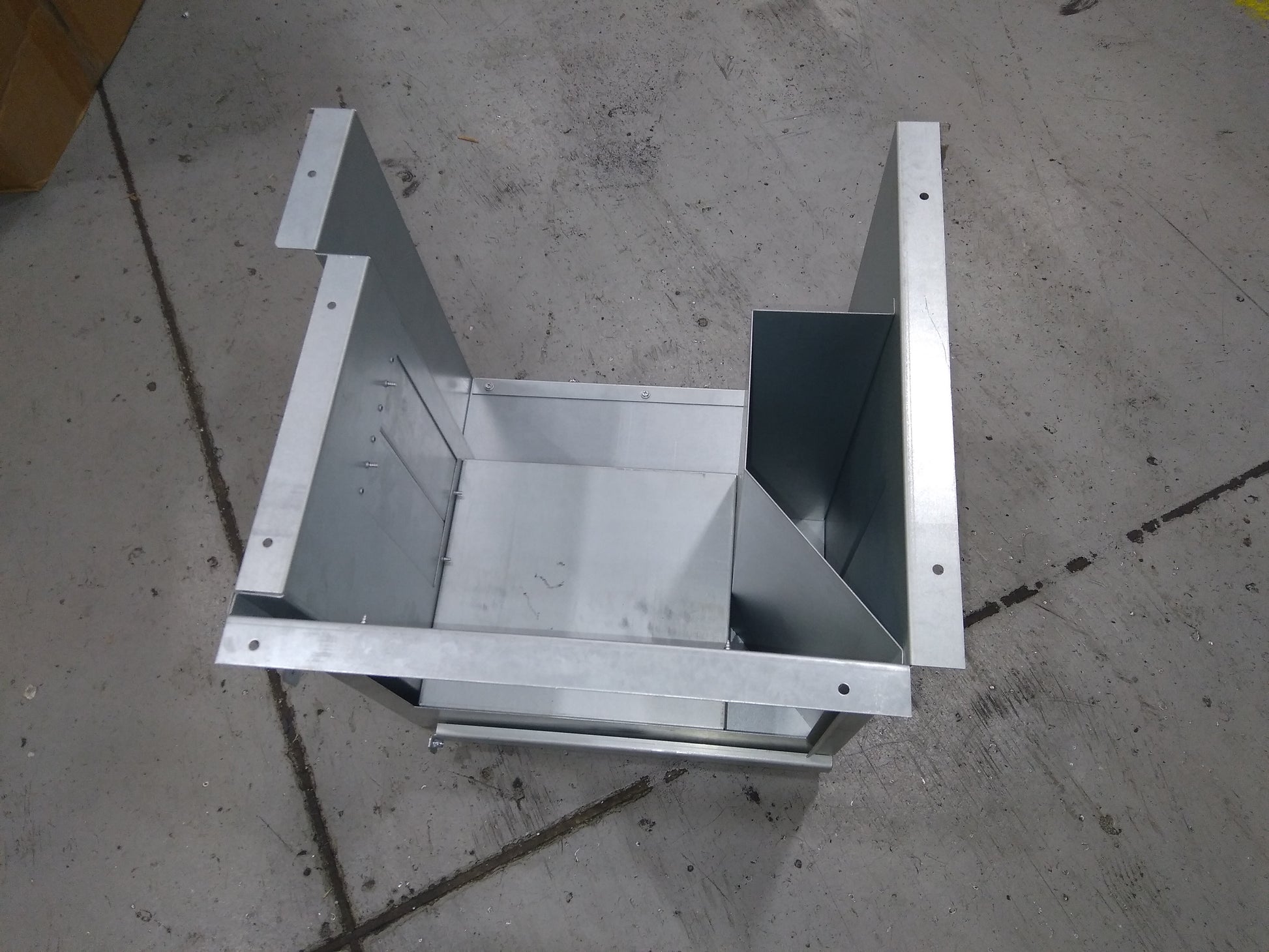 RECTANGULAR DUCT ASSEMBLY