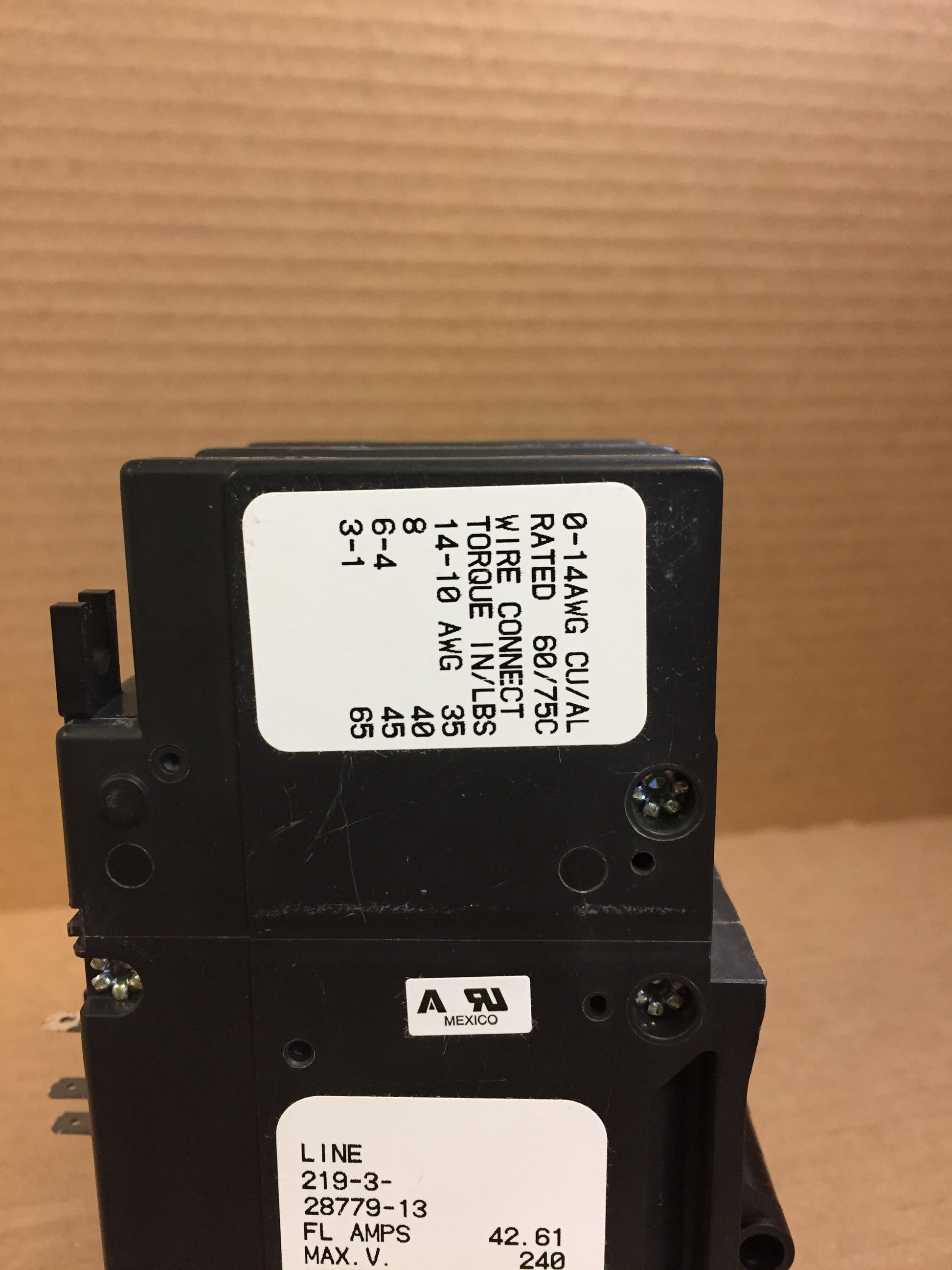 3 POLE 42.61 AMP, HYDRAULIC MAGNETIC CIRCUIT BREAKER PROTECTOR/FOR MANUAL CONTROLLER APPLICATIONS, MAX VOLTS:240, HZ:50/60, IN MFG. BOX, MADE IN MEXICO.