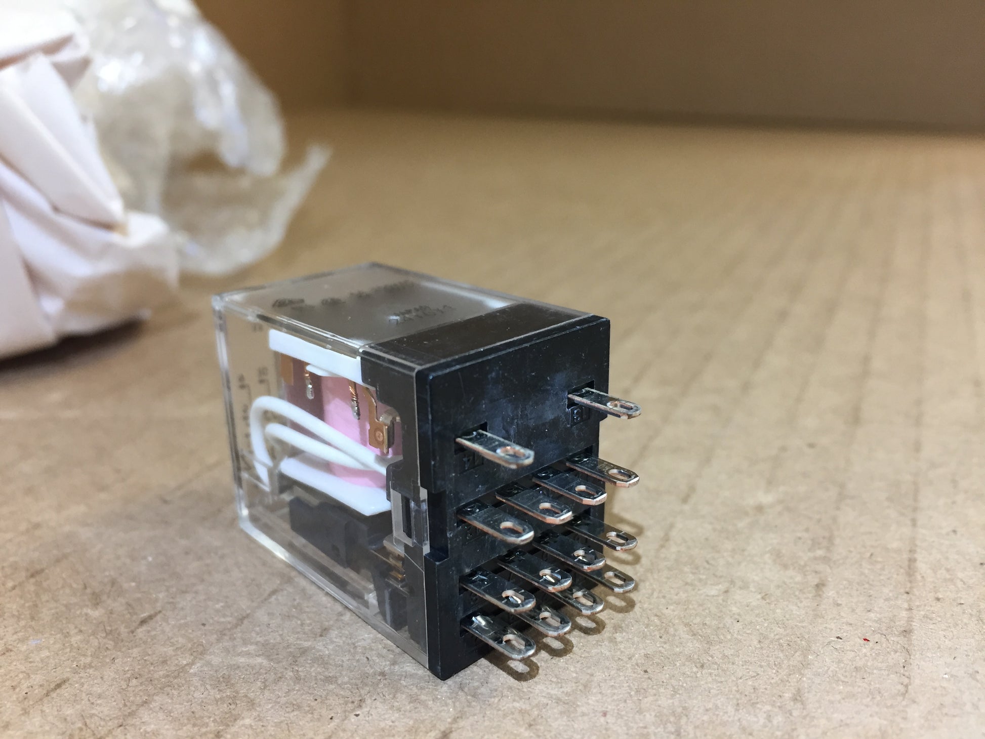 AUXILIARY RELAY,  200/220 VAC
