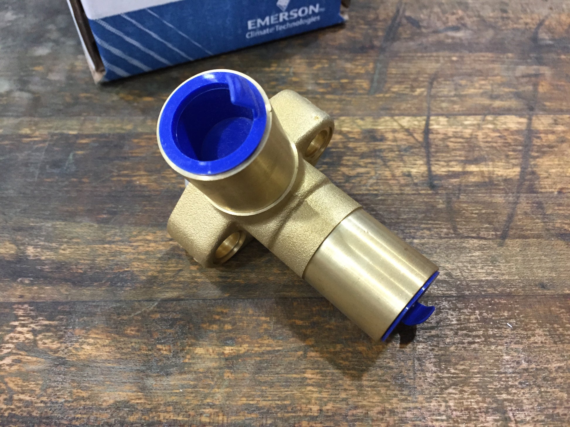 EMERSON 5/8 SWEAT 1 1/8 FLANGE VALVE