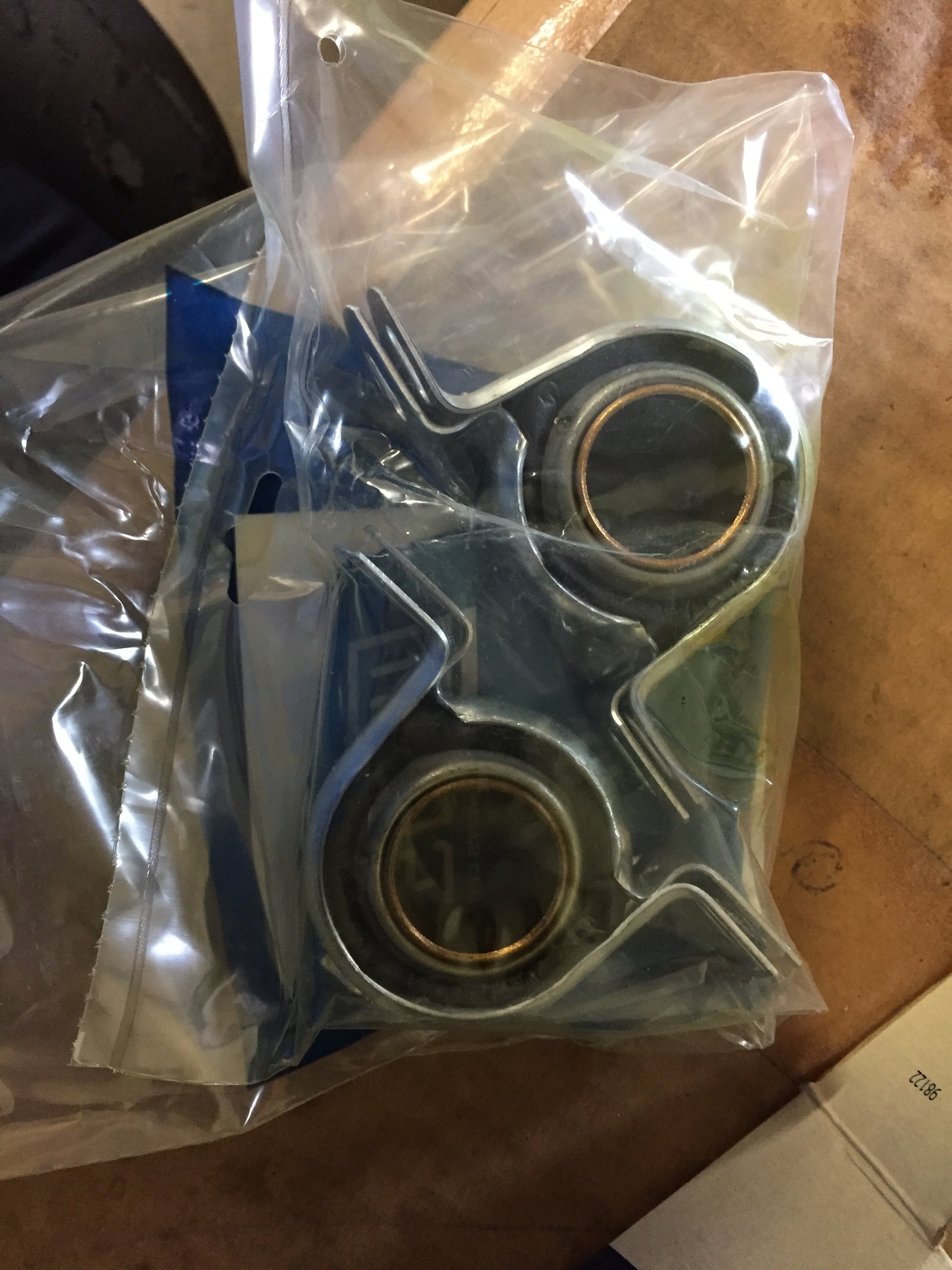 1"BORE PILLOW BLOCK BEARING, SOLD AS 2 PER BOX