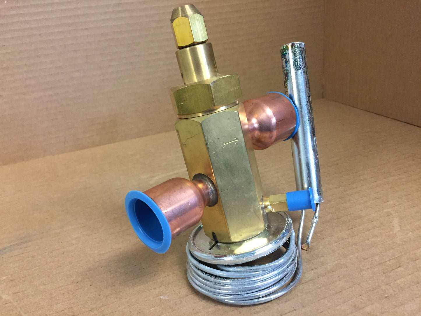 THERMOSTATIC EXPANSION VALVE