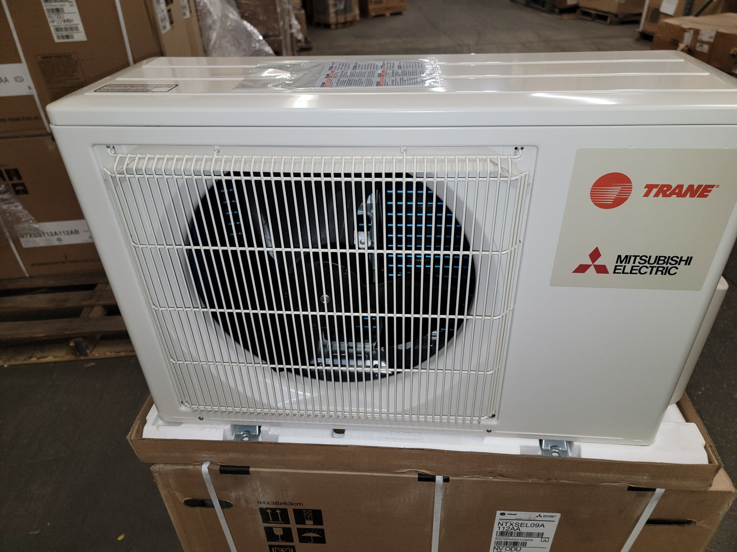 12,000 BTU SINGLE-ZONE INVERTER-DRIVEN OUTDOOR HEAT PUMP MINI SPLIT UNIT, 23.1 SEER 208-230/60/1 R-410A