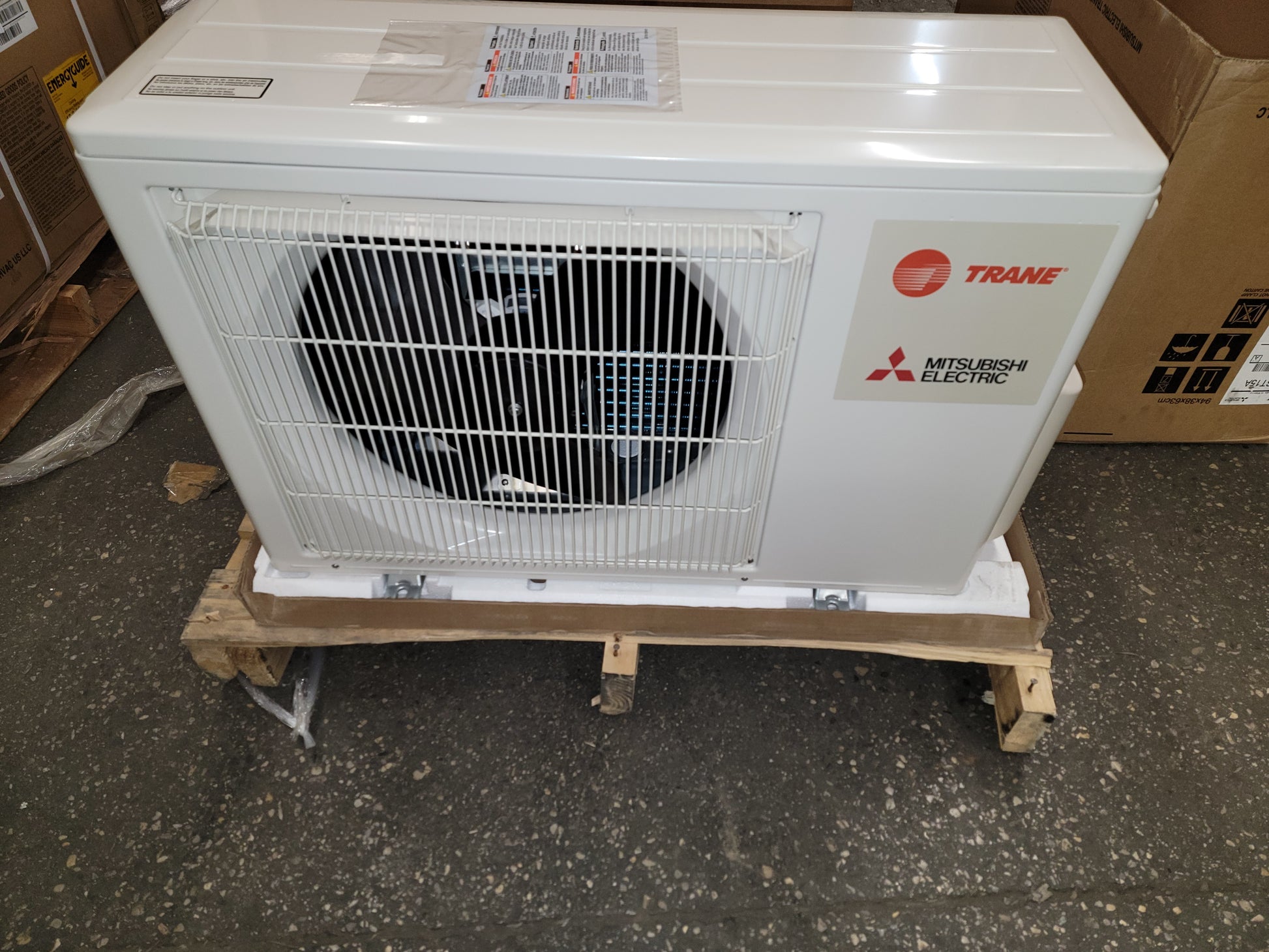 15,000 BTU SINGLE-ZONE INVERTER-DRIVEN OUTDOOR HEAT PUMP MINI SPLIT UNIT, 23.1 SEER 208-230/60/1 R-410A