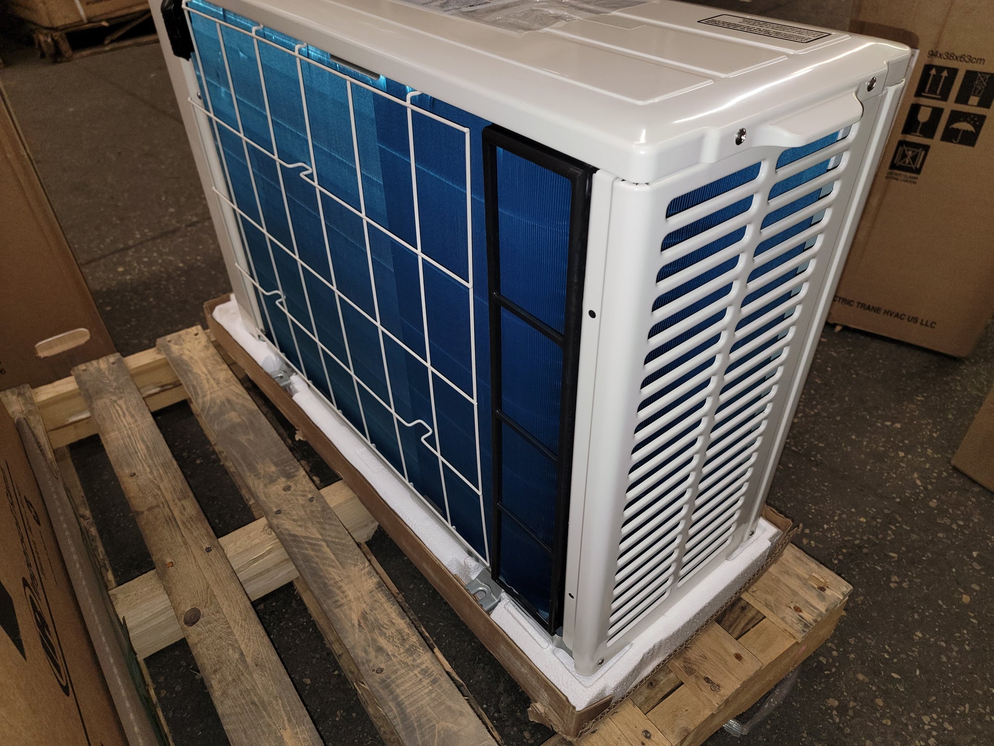 15,000 BTU SINGLE-ZONE INVERTER-DRIVEN OUTDOOR HEAT PUMP MINI SPLIT UNIT, 23.1 SEER 208-230/60/1 R-410A