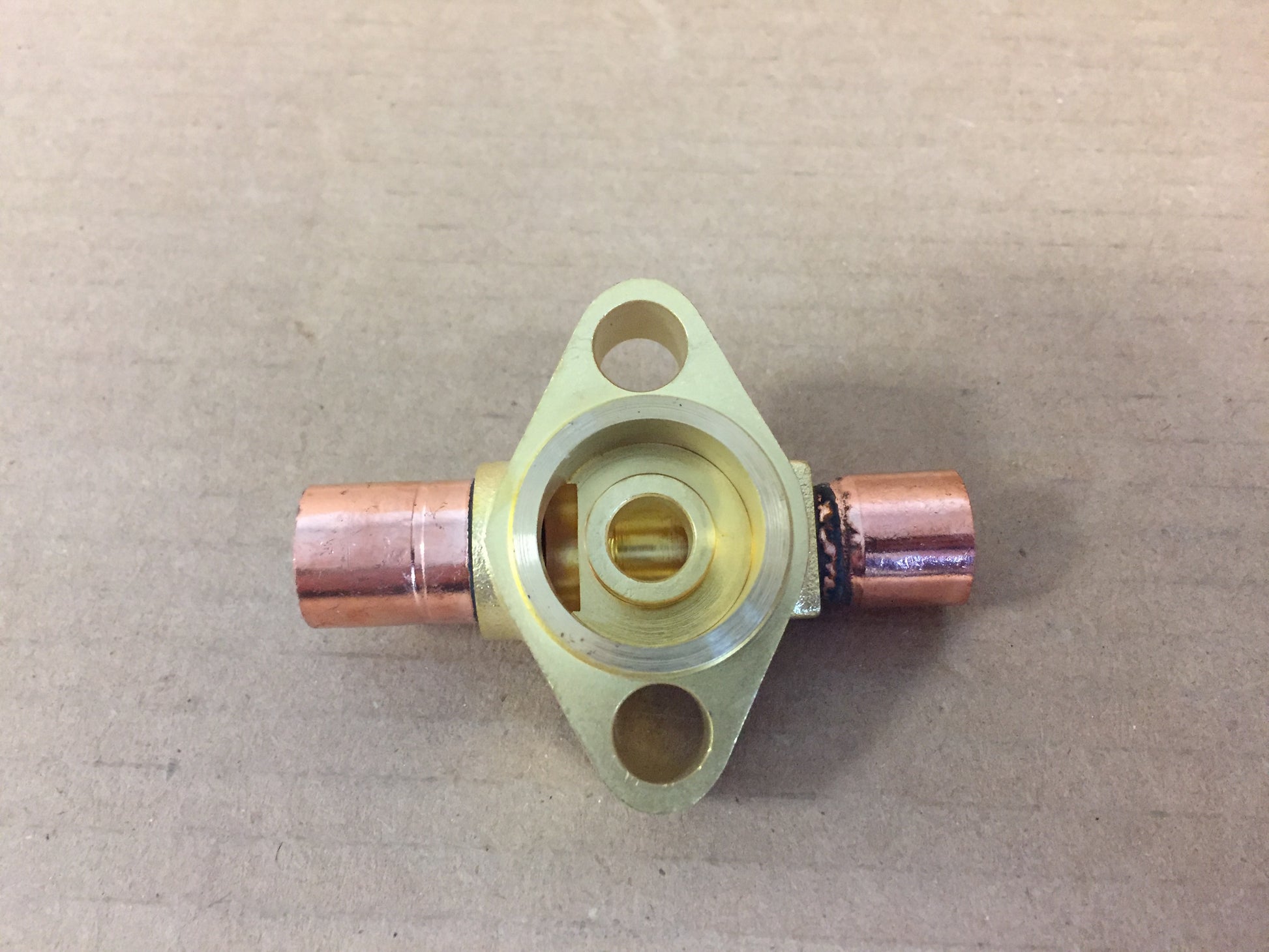 FLANGE, STRAIGHT-THRU VALVE, 5/8 ODF X 5/8 ODF