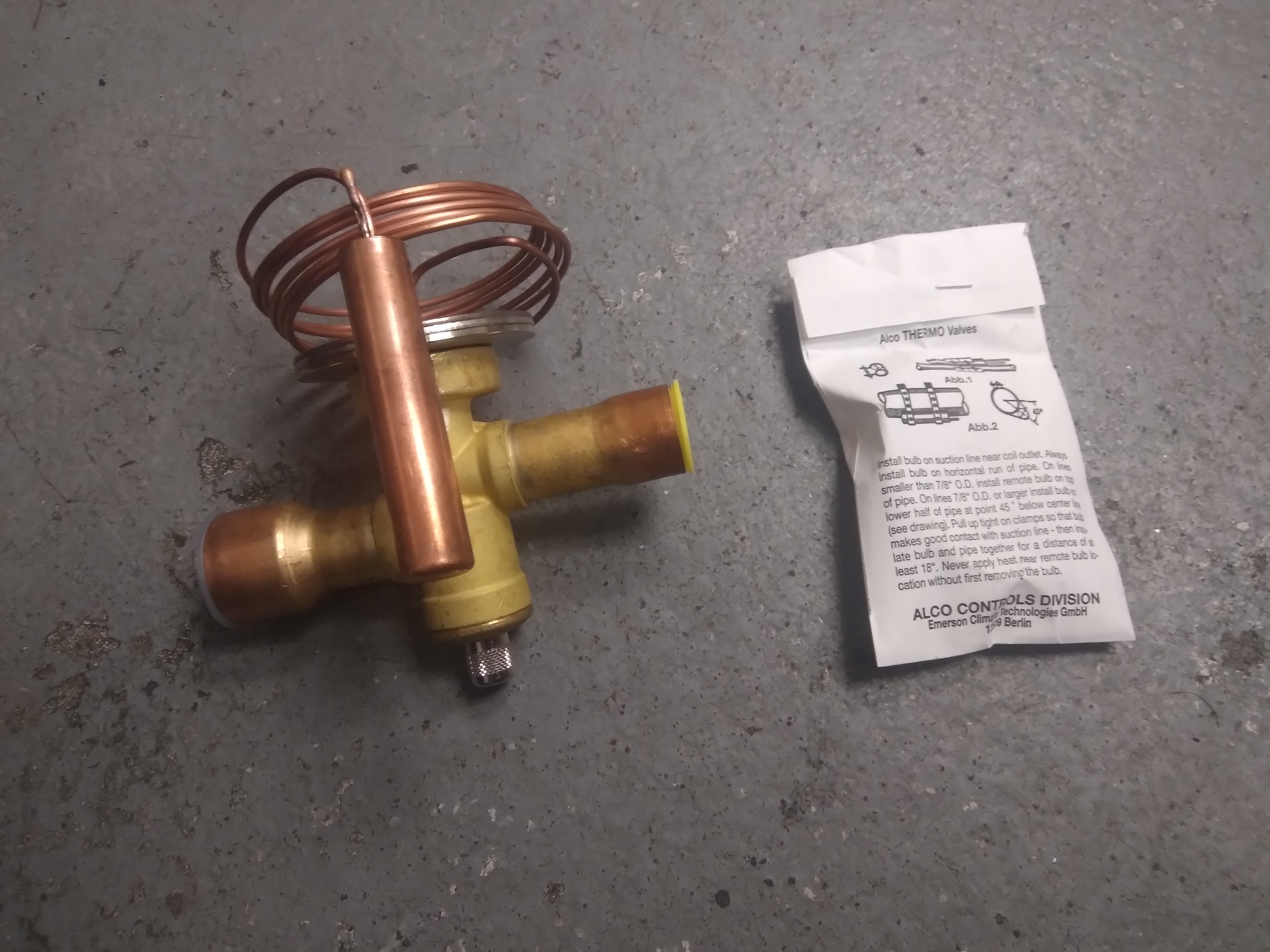 20 TON THERMOSTATIC EXPANSION VALVE WITH ADJUSTABLE SUPERHEAT R407C