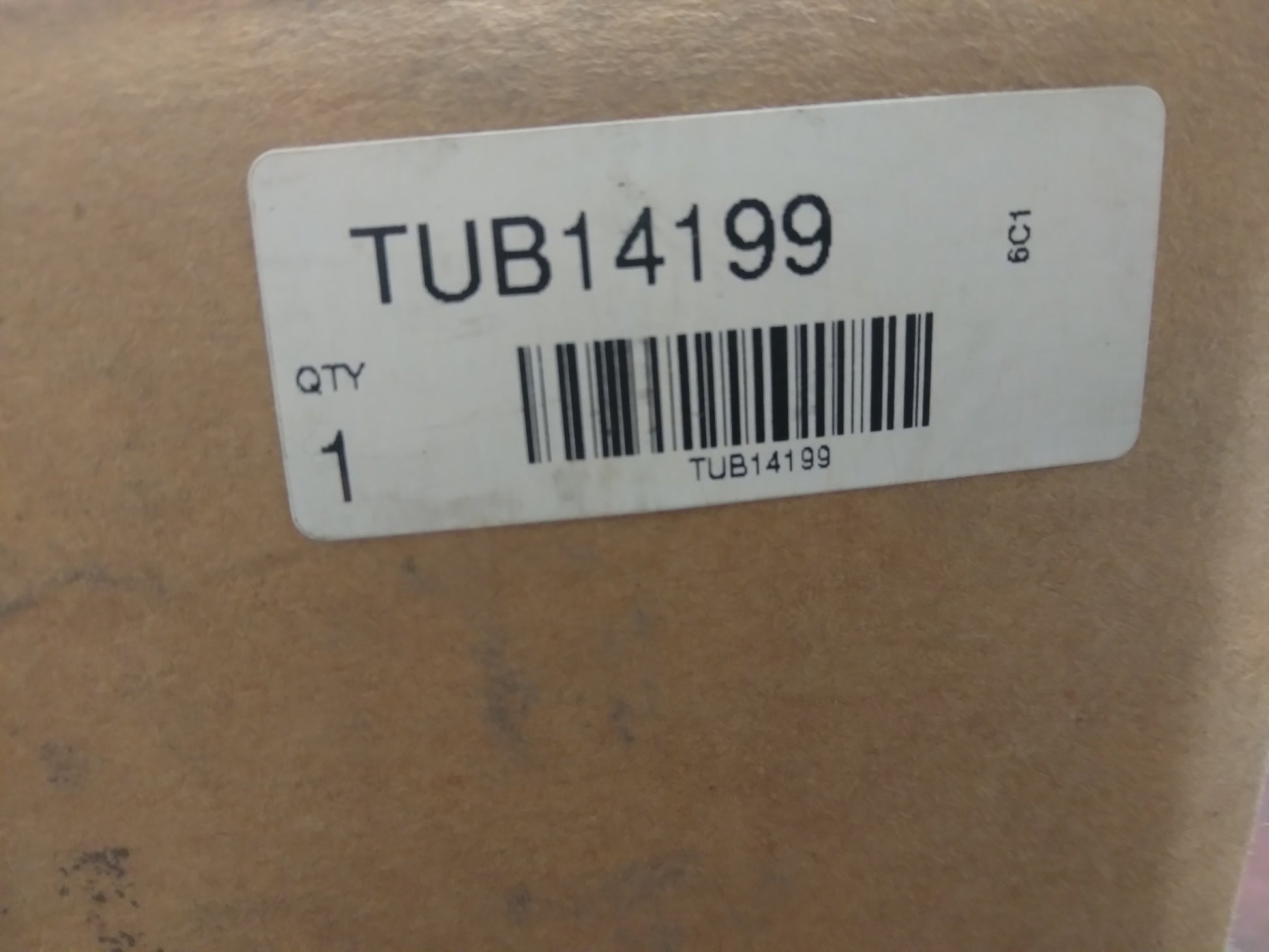 DISTRIBUTOR TUBE