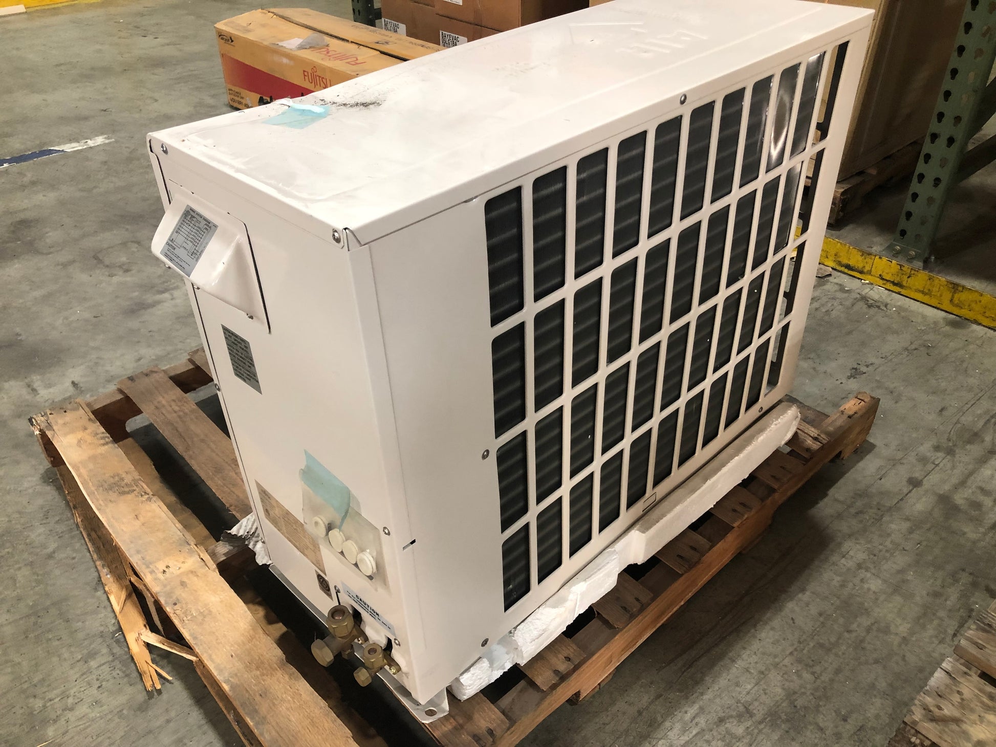 18,000 BTU OUTDOOR MINI-SPLIT  HEAT PUMP, 10 SEER 208-230/60/1 R-22