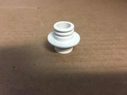 5/8" PLASTIC ADAPTER; WHITE SOLD AS LOT OF 771 PCS