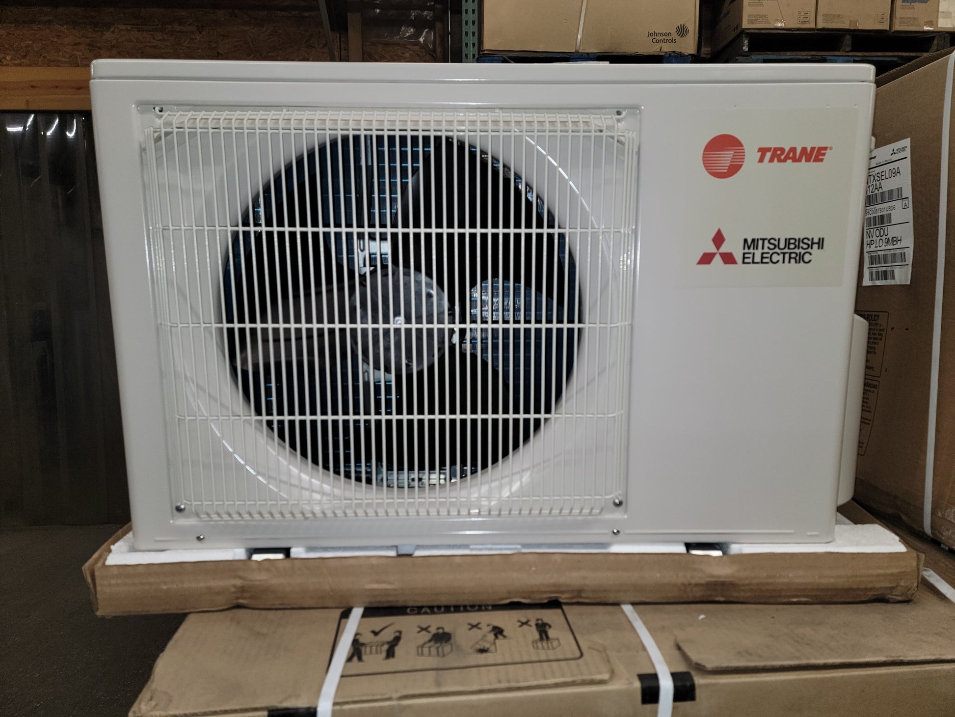 9,000 BTU SINGLE-ZONE INVERTER-DRIVEN OUTDOOR HEAT PUMP MINI SPLIT UNIT, 16 SEER 208-230/60/1 R-410A