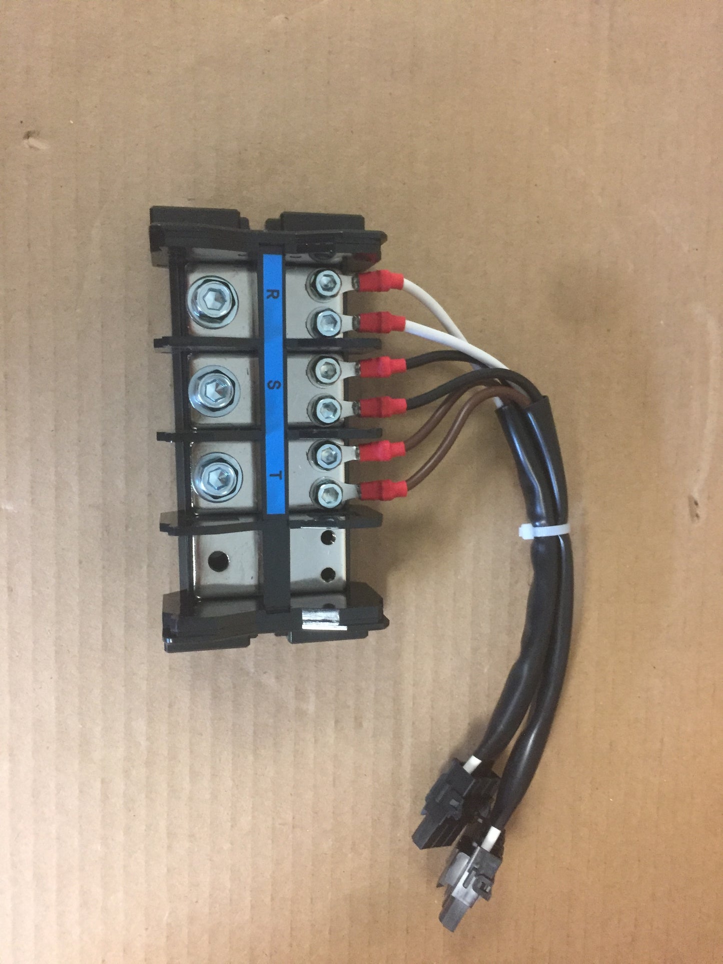WIRE CONNECTOR TERMINAL BOX