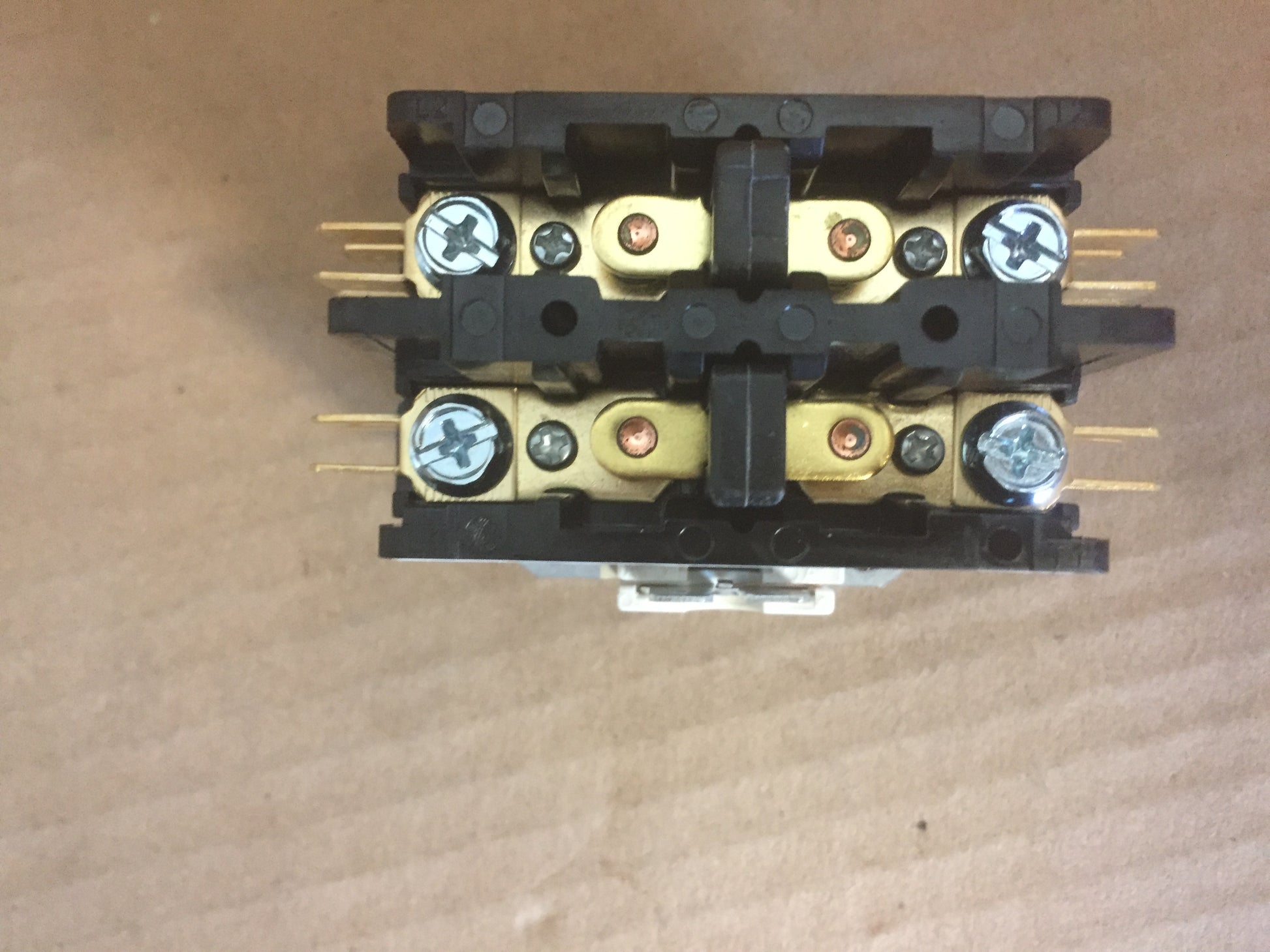 2 POLE, 30 AMP CONTACTOR 208-240 VOLT