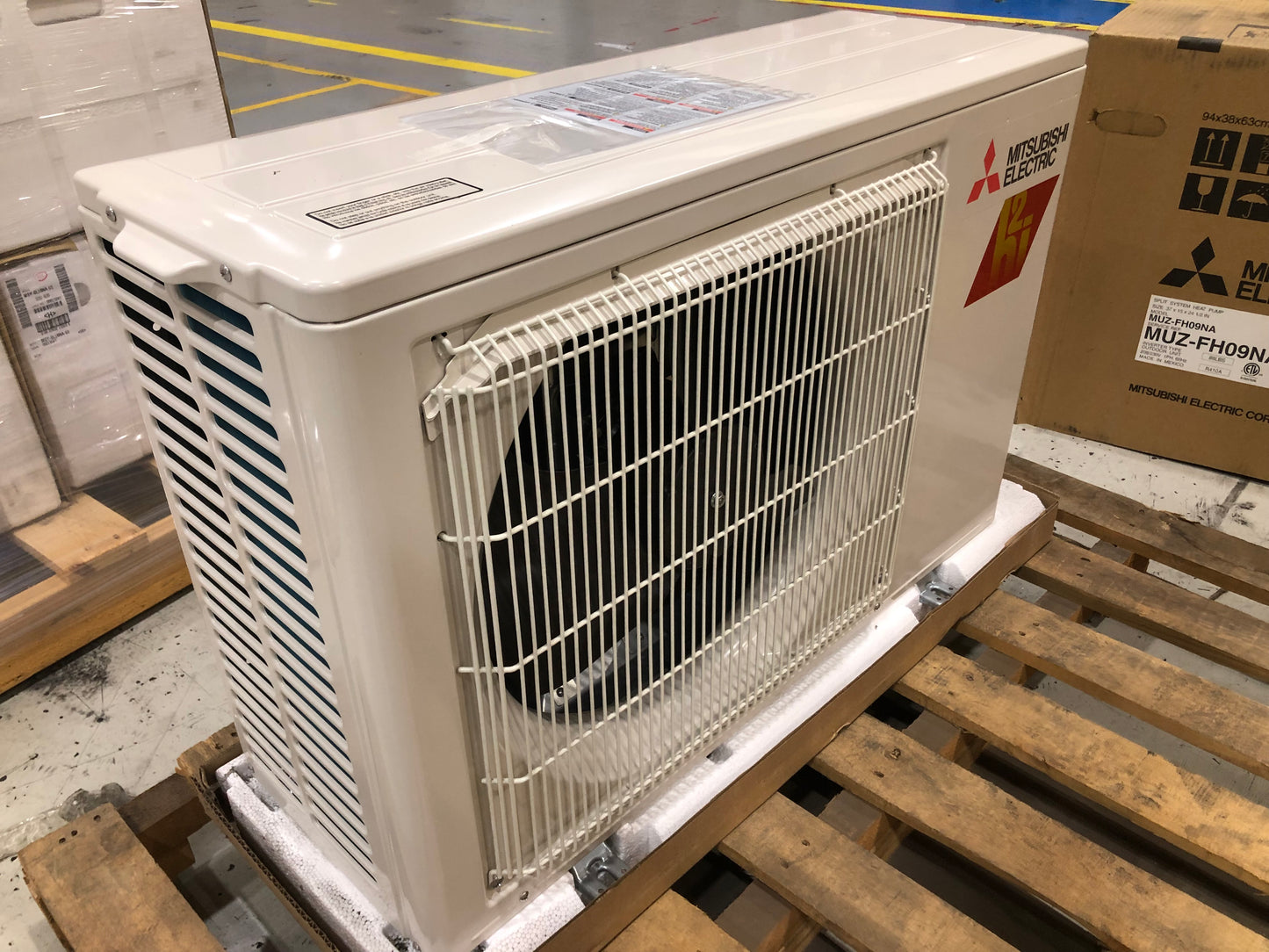 9,000 BTU SINGLE-ZONE OUTDOOR MINI-SPLIT HEAT PUMP, 30.5 SEER 208-230/60/1 R-410A