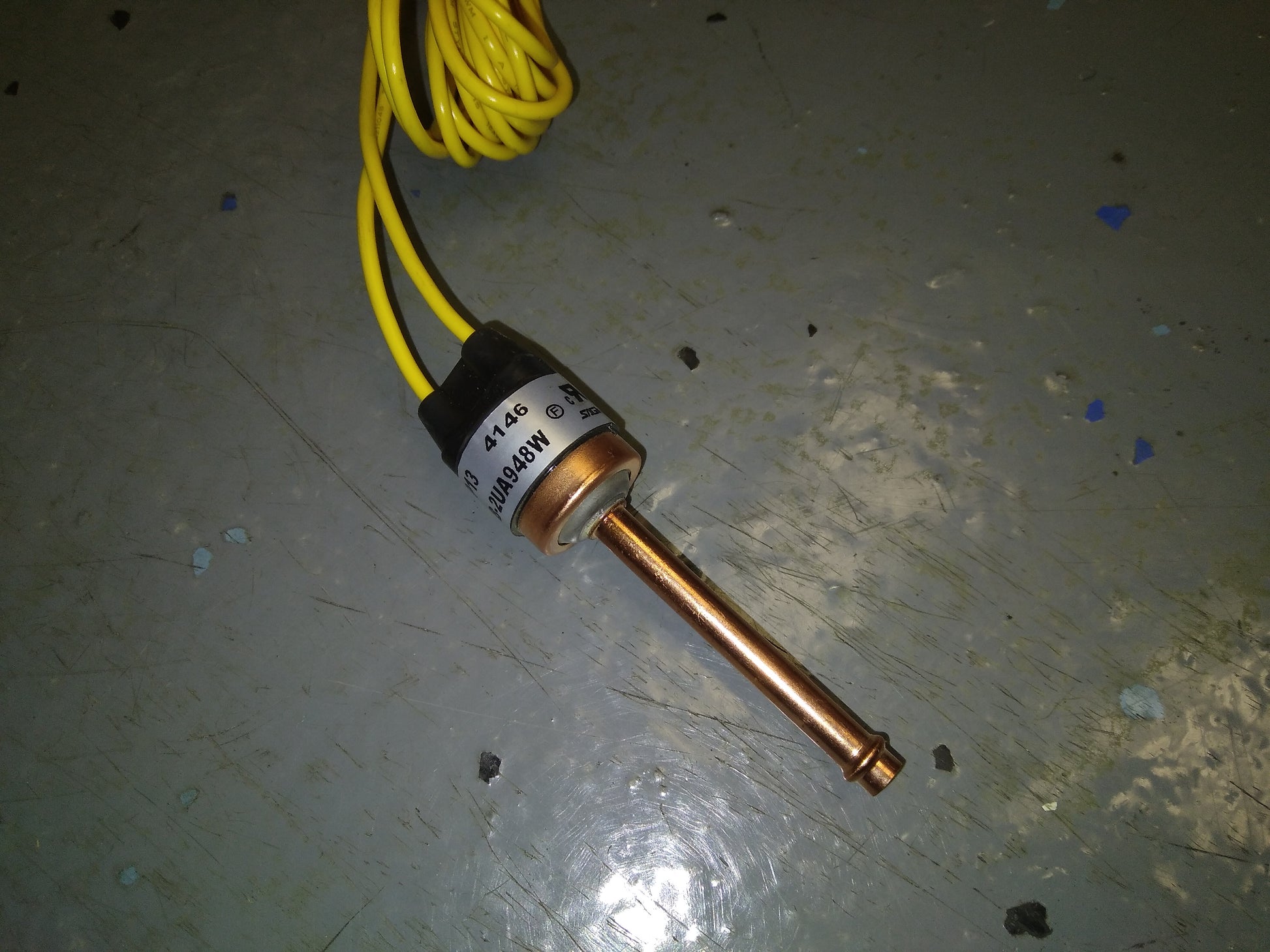 LOW PRESSURE CONTROL 250V 