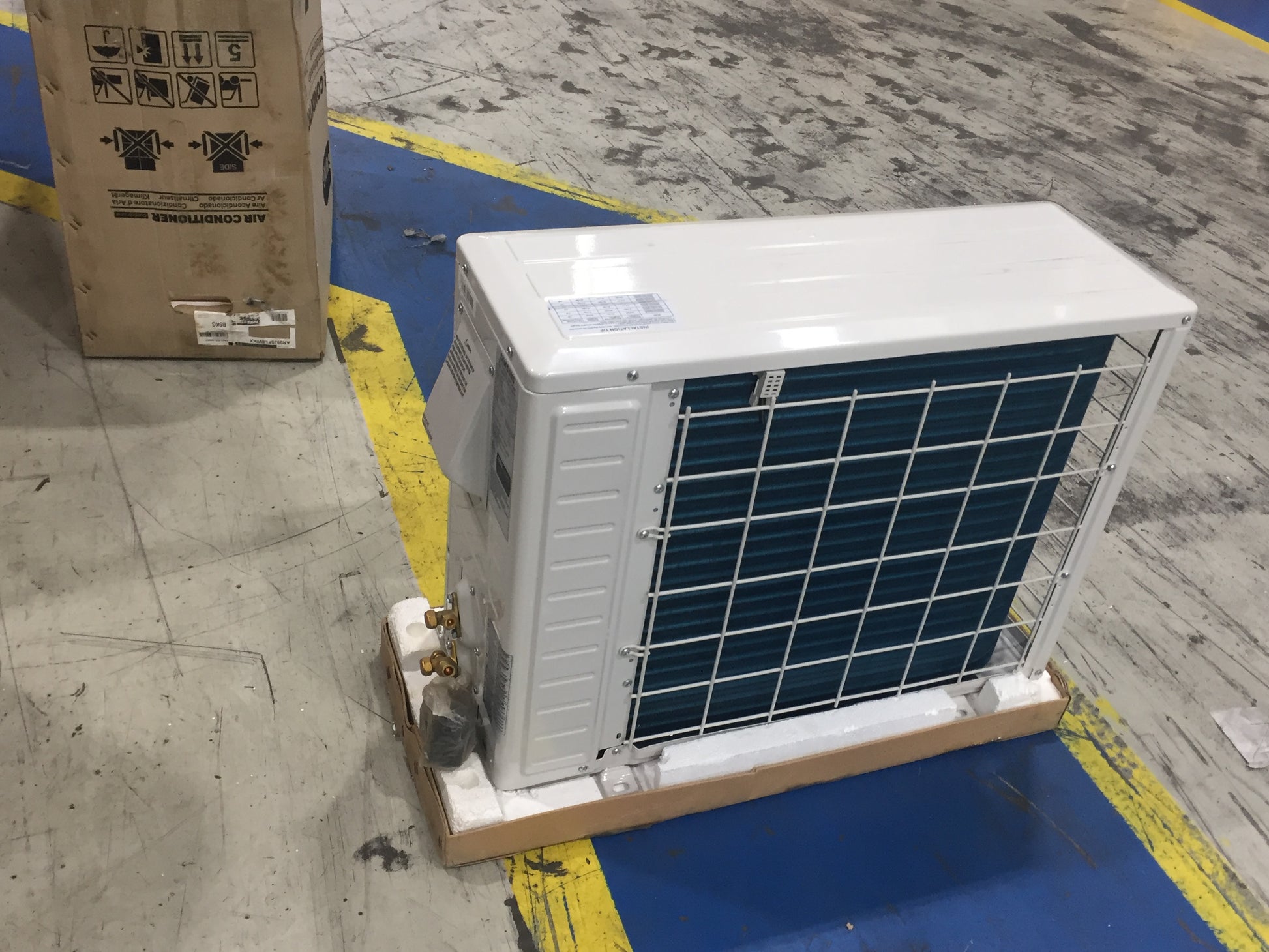 9,000 BTU SINGLE ZONE OUTDOOR MINI-SPLIT HEAT PUMP, 20 SEER 208-230/60/1 R-410A 459 CFM