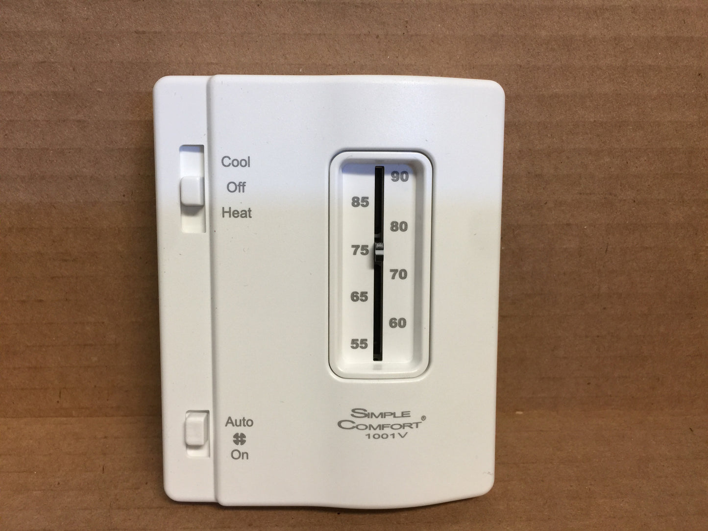 THERMOSTAT; SINGLE STAGE HEAT/COOL OR HEAT PUMP