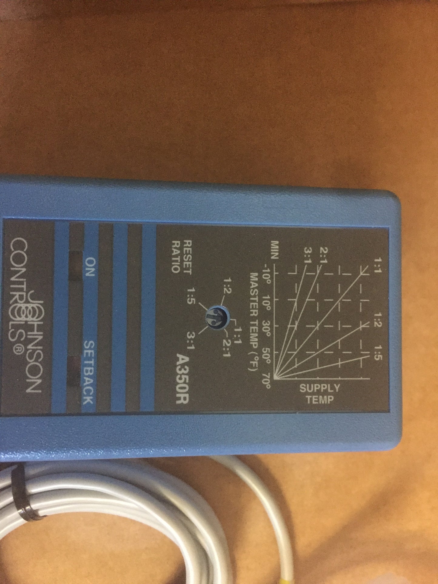 ELECTRONIC TEMPERATURE RESET CONTROL WITH RELAY