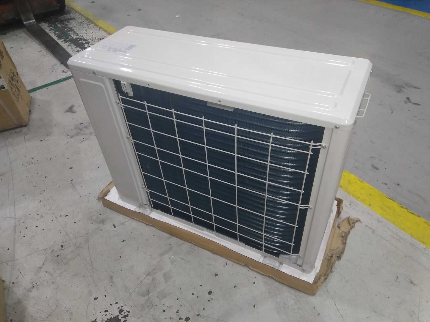 12,000 BTU "NOVUS" SERIES SINGLE ZONE OUTDOOR MINI-SPLIT HEAT PUMP 115/60/1 20 SEER R-410A