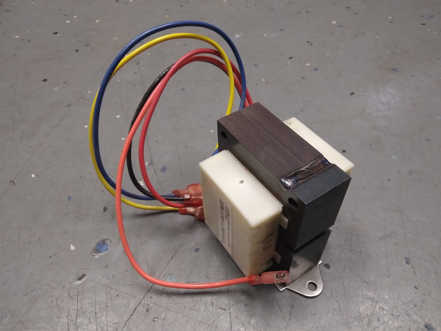 75 VA TRANSFORMER, PRIMARY:208,240 VAC, SECONDARY:24 VAC