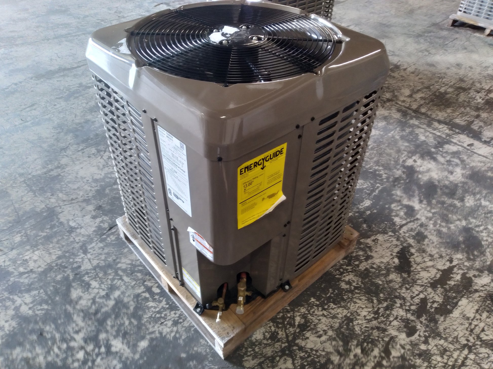 2-1/2 TON "LX" SERIES SPLIT-SYSTEM AIR CONDITIONER, 13 SEER 208-230/60/1 R-410A