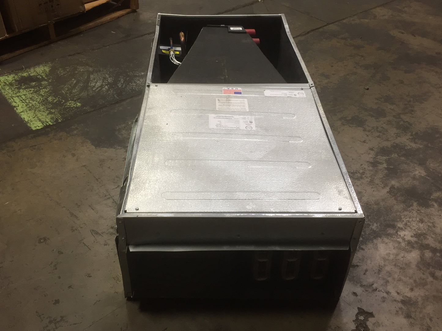 2 1/2 TON AC/HP CEILING MOUNTED VARIABLE SPEED ECM FANCOIL 208-230/60/1 R-410A/R22