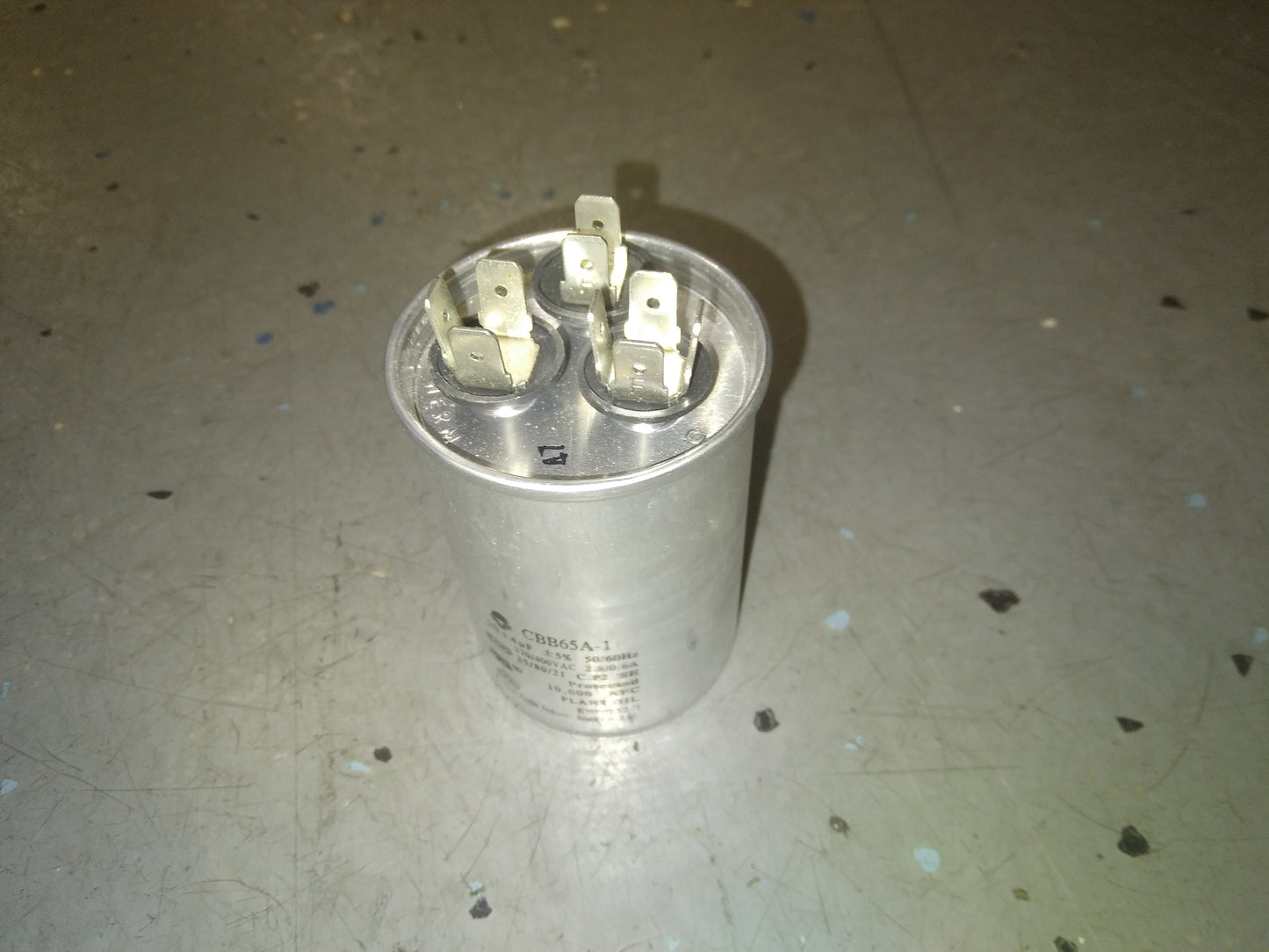 20UF X 370/400 VAC ROUND AC RUN CAPACITOR 50/60 HZ