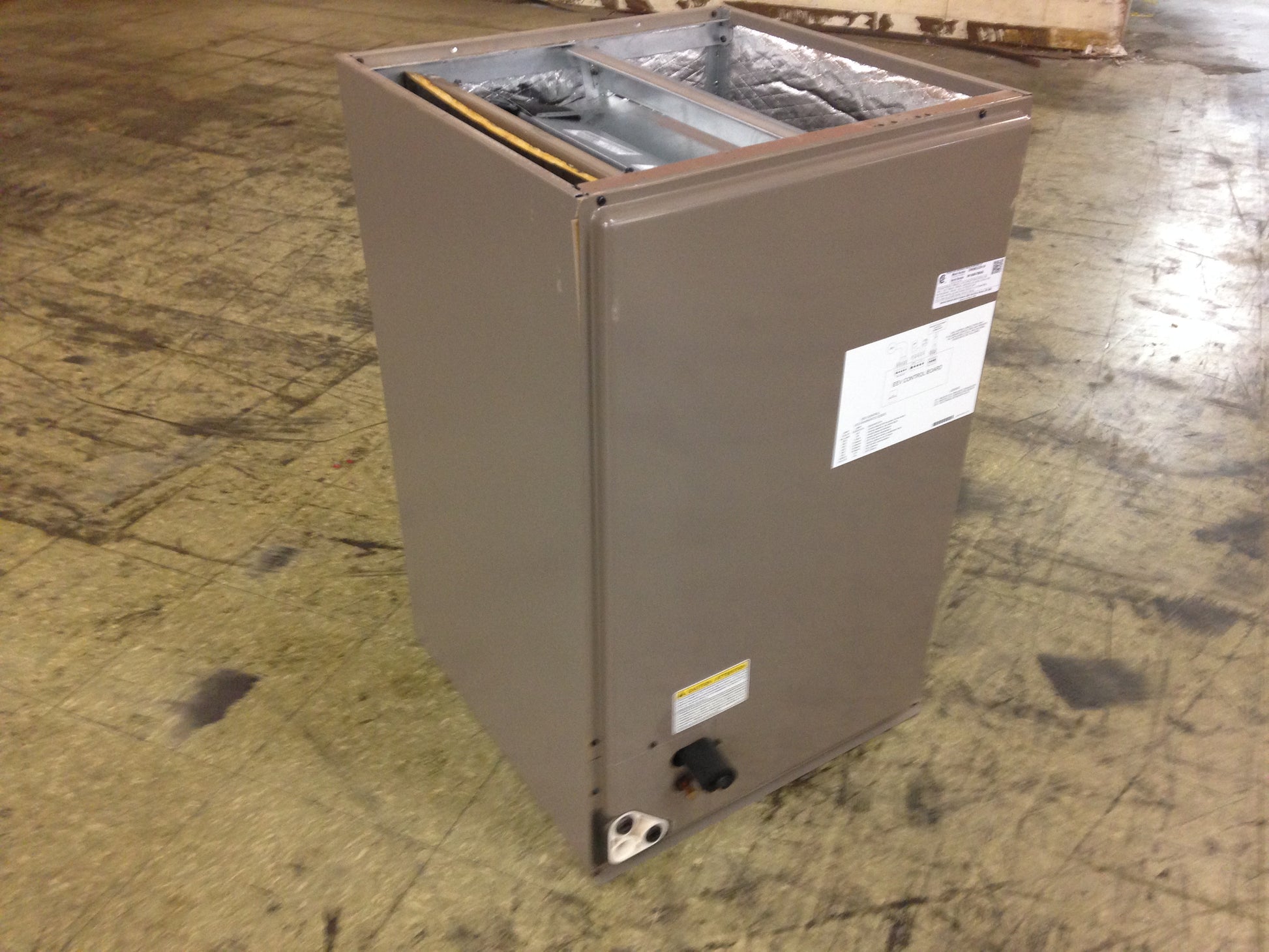 3 TON AC/HP "CM" SERIES MULTI-POSITION CASED "N" COIL, R-410A CFM:1200