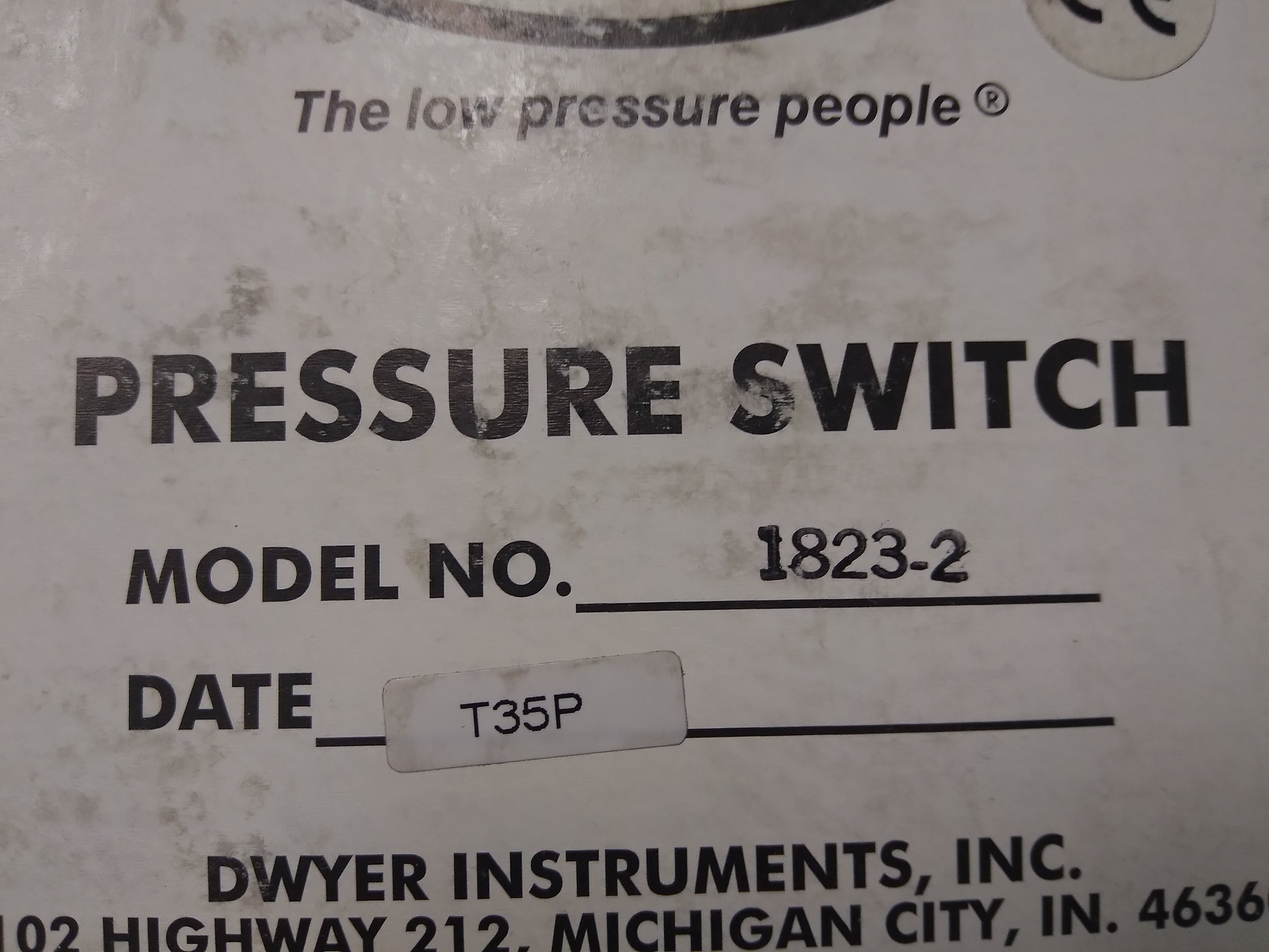 "1800" SERIES LOW DIFFERENTIAL PRESSURE SWITCH, 125-250-480VAC/60 0.3"-1.0" w.c.