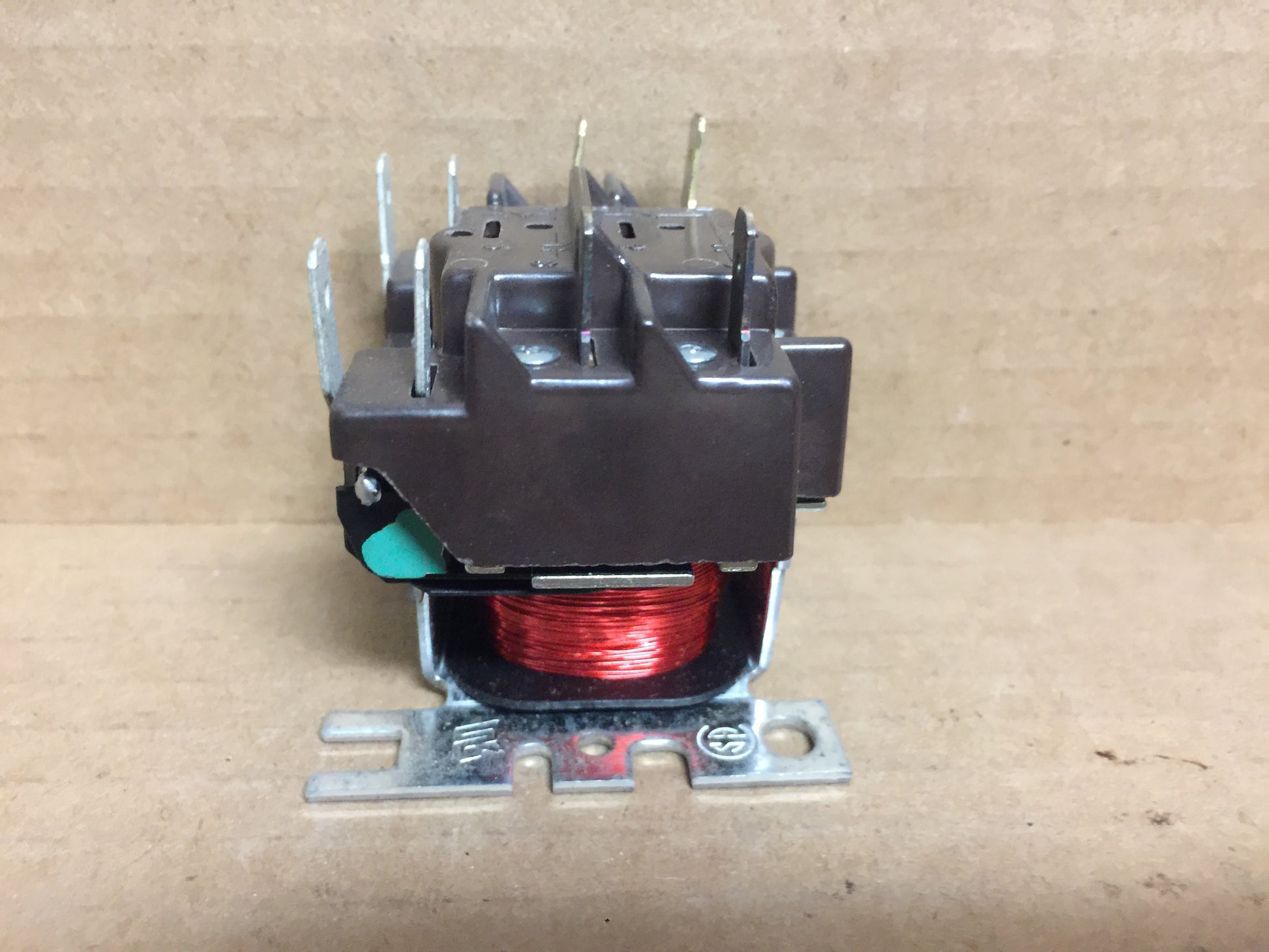 DPST RELAY; COIL: 24 V , 50/60 HZ