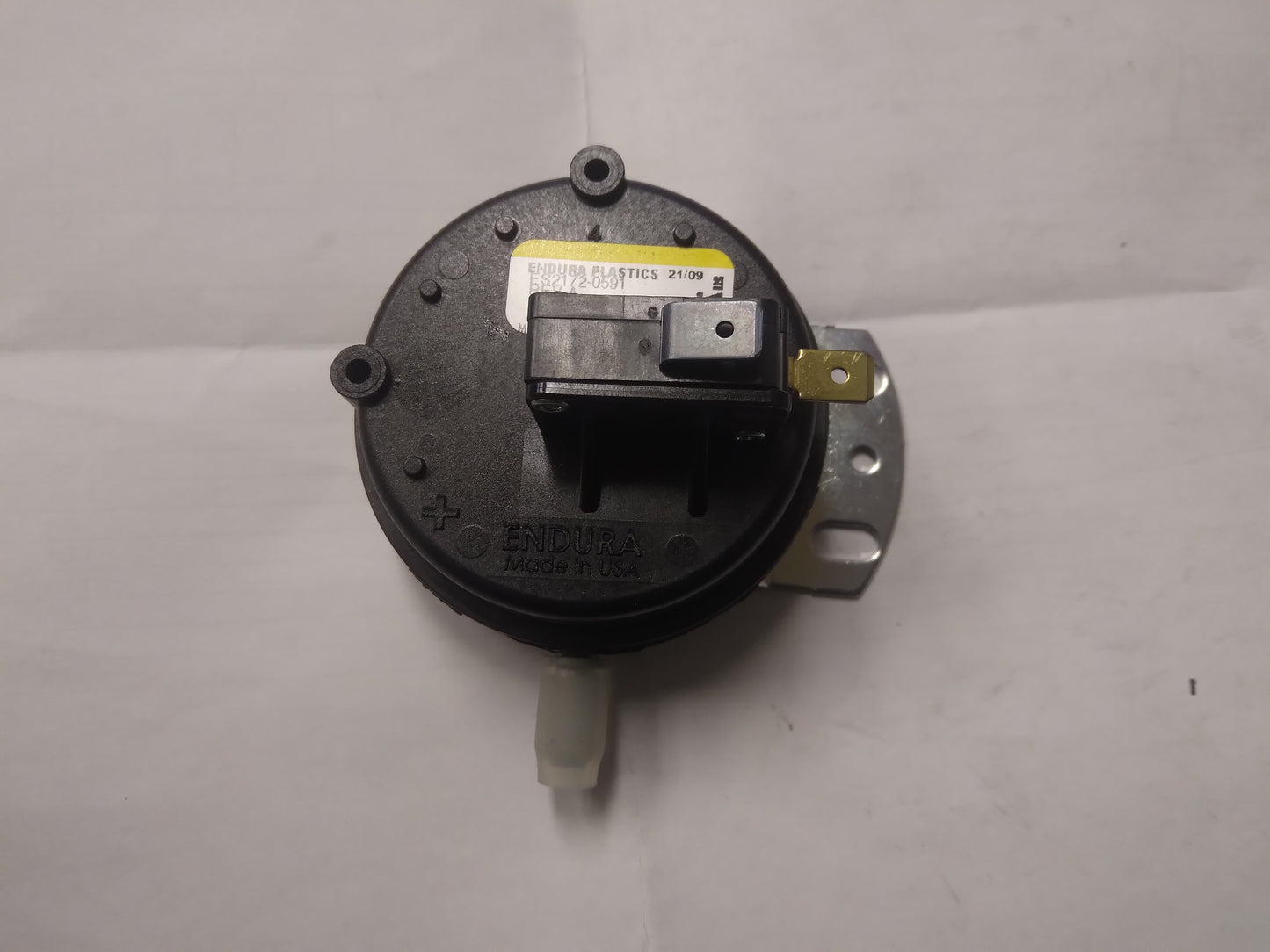 SINGLE PORT PRESSURE SWITCH .29"WC SINGLE POLE