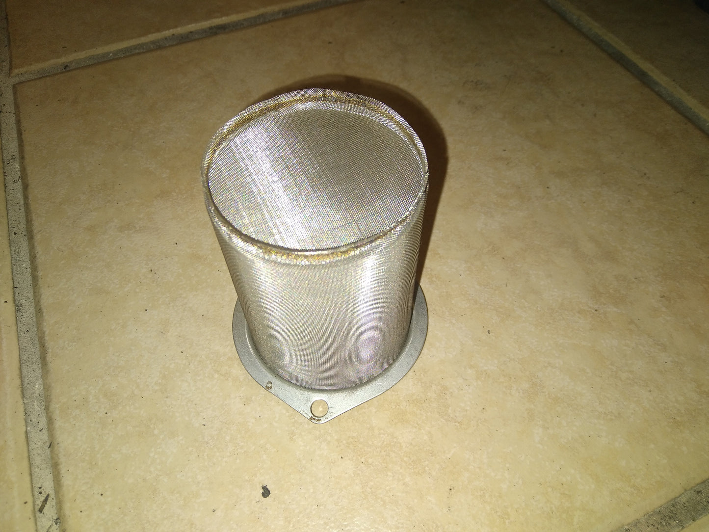 SUCTION STRAINER 2.25" DIA X 3.00"L 