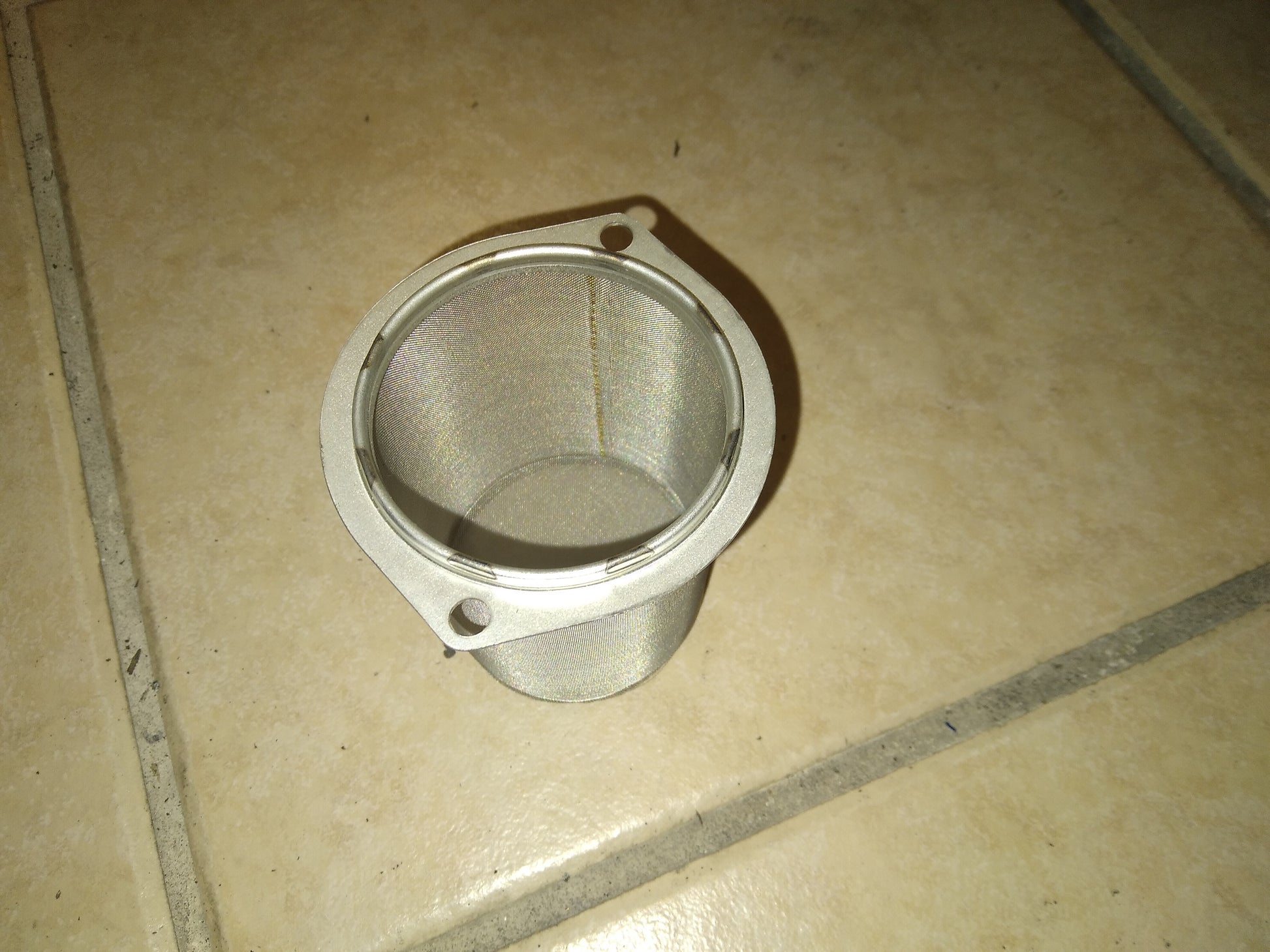 SUCTION STRAINER 2.25" DIA X 3.00"L 