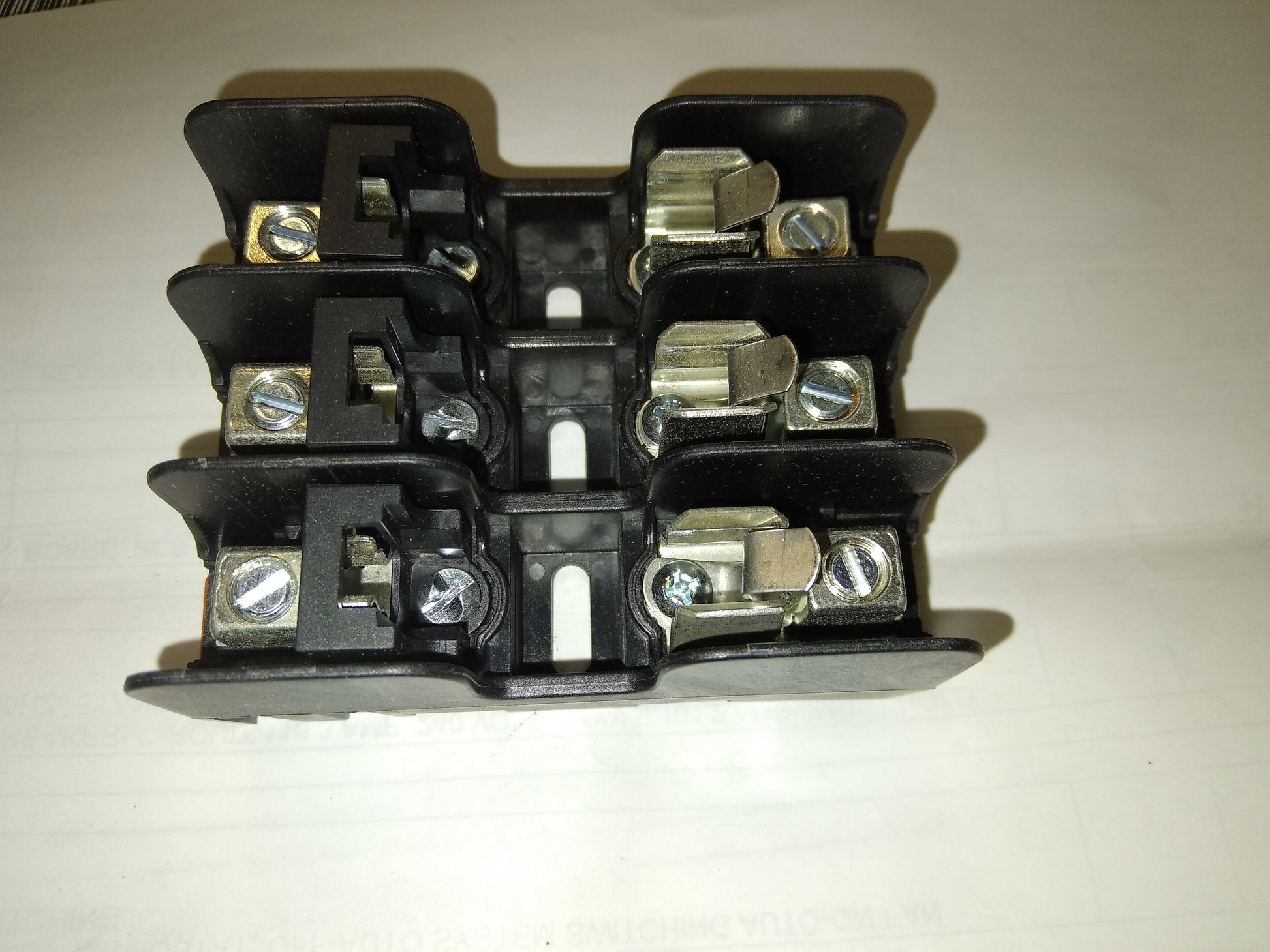 CIRCUIT PROTECTION FUSE BLOCK 600V 30A 3 POLE DIN MOUNT 