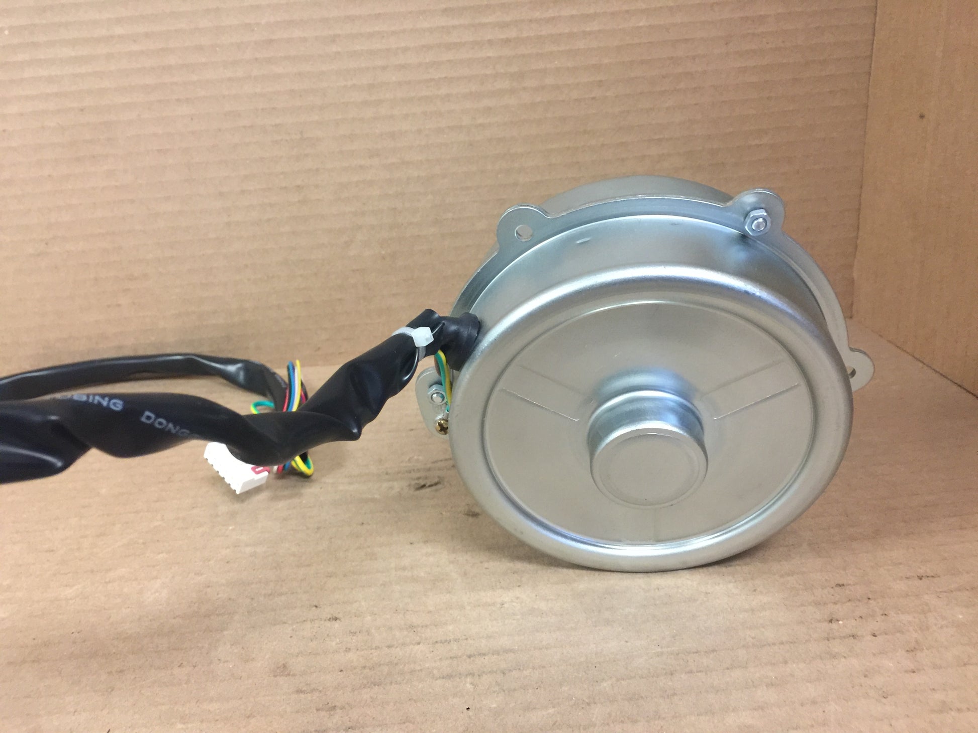 MOTOR: FAN, DC200, 370V, 40W, BRUSHLESS DC MOTOR