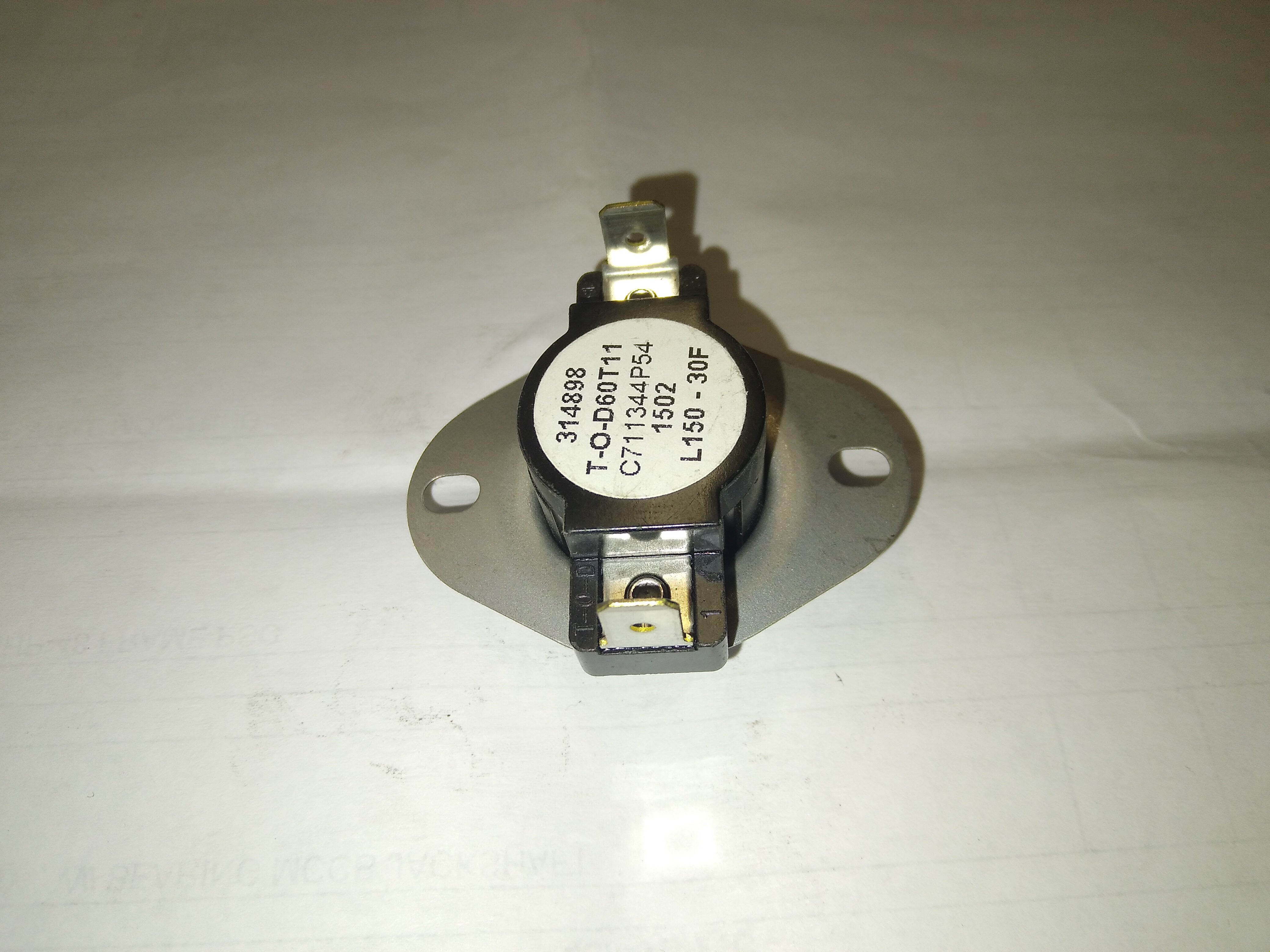 Snap Disc Limit Switch L150-30F, 150F Open, 120F Closed – Surplus City ...