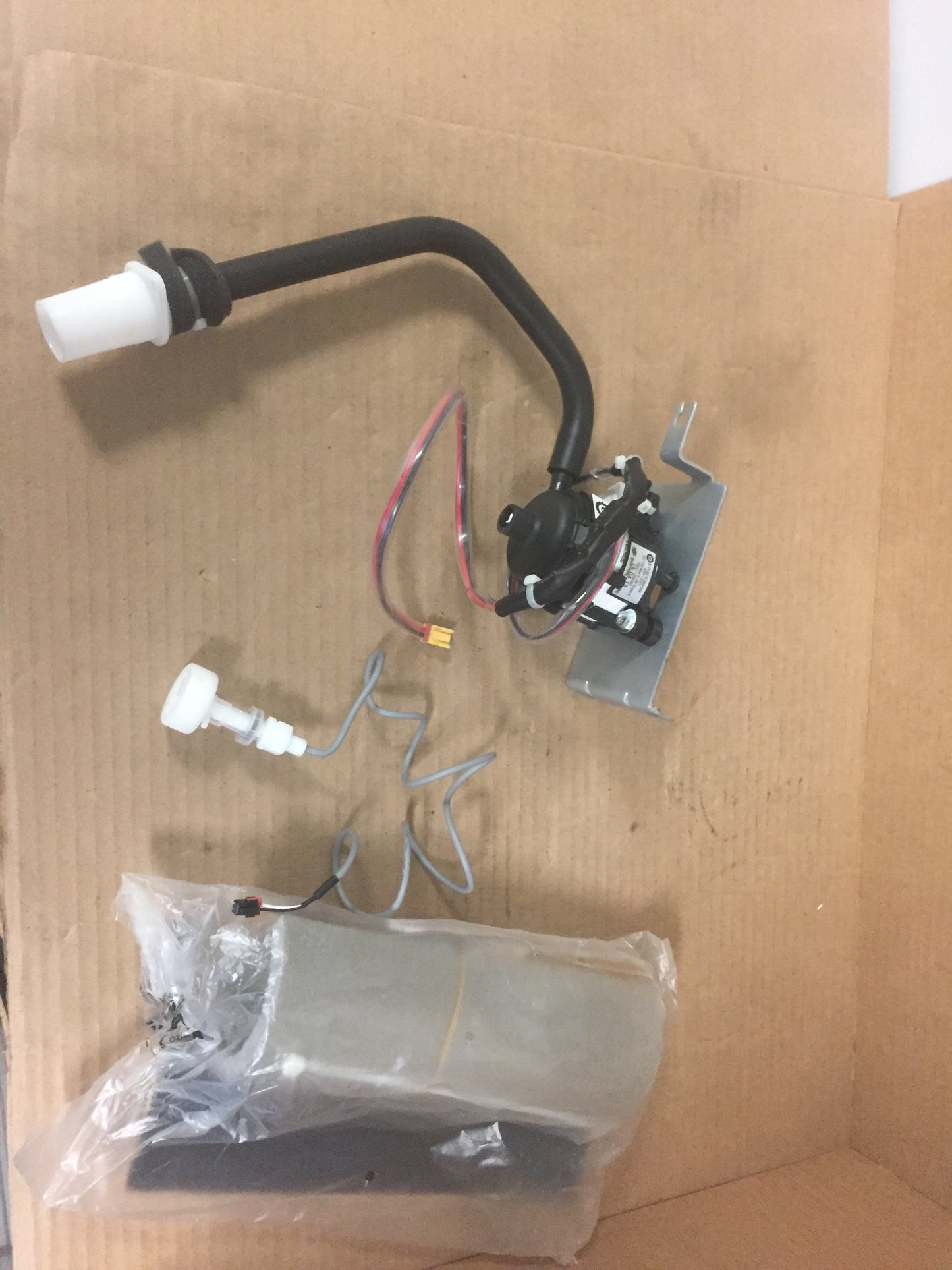 SAMSUNG DRAIN PUMP AND FLOAT KIT