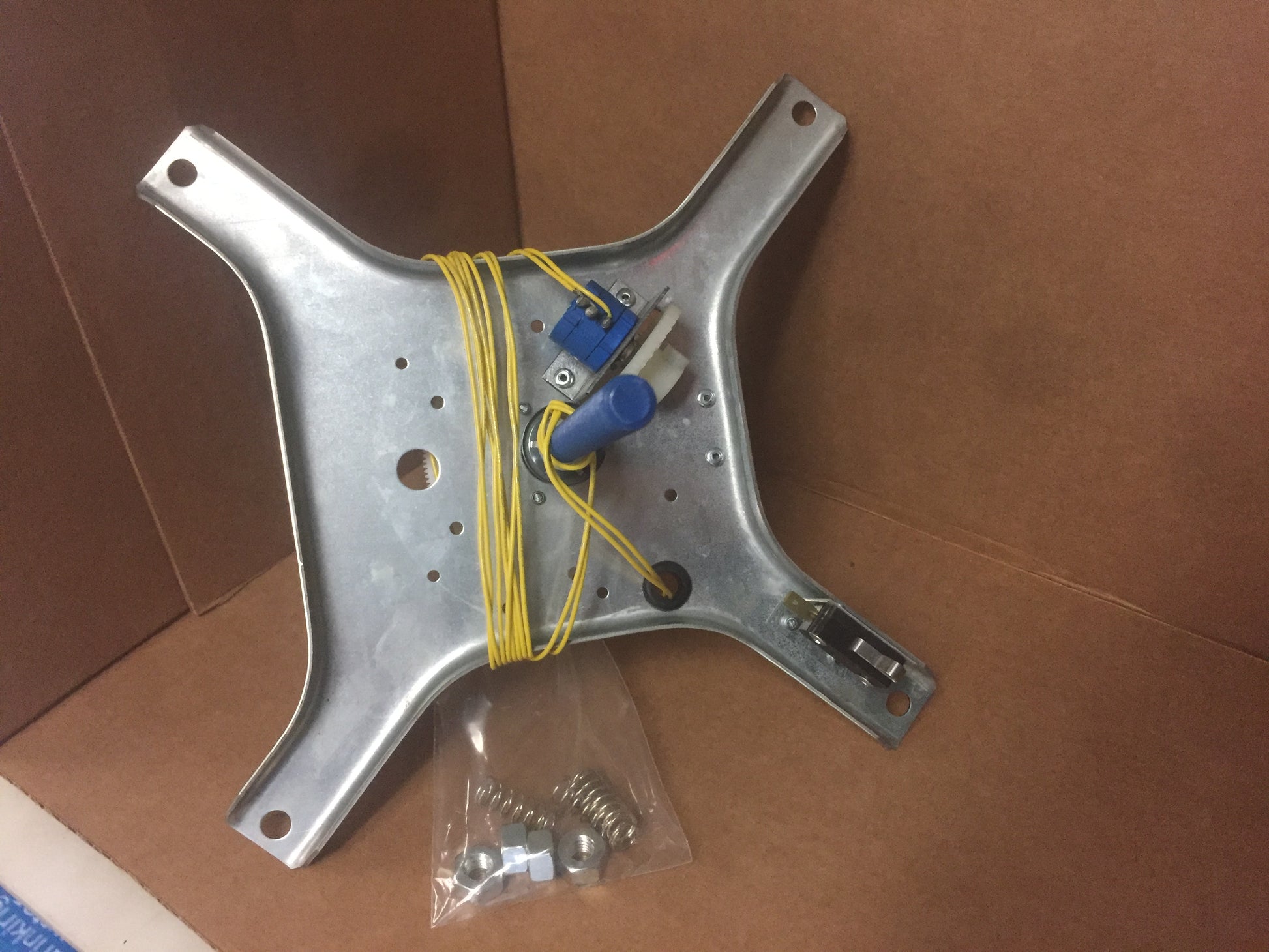 BACKPLATE SIZE 17 WITH ELECTRICAL CONTROL