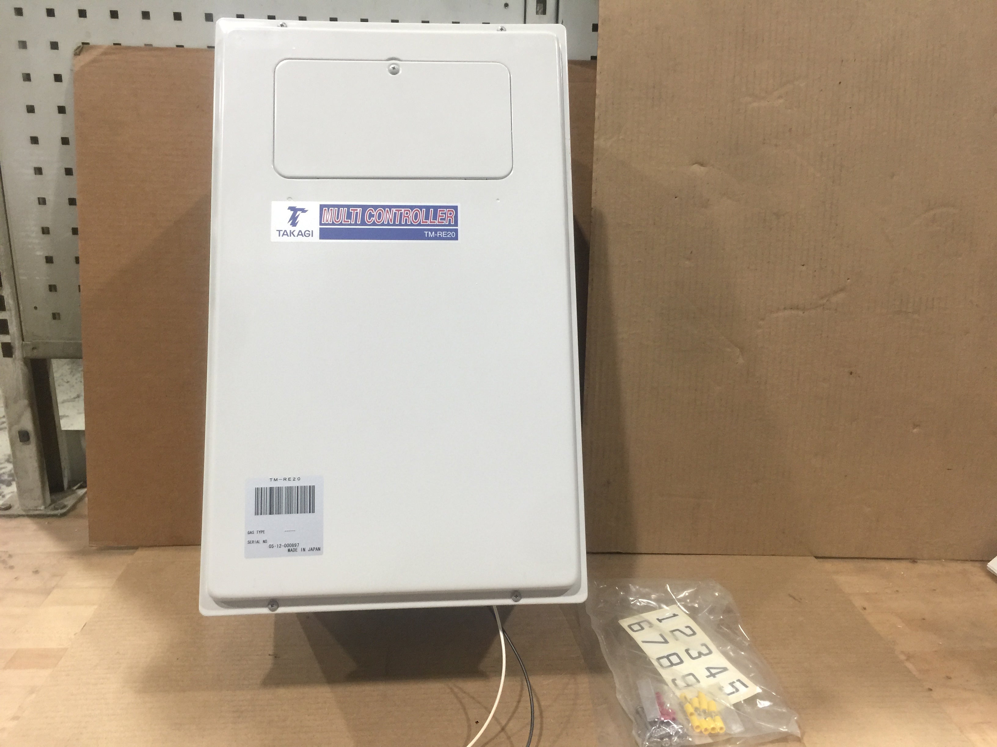Mobius Series Multi-Unit Controller for T-M1 Water Heaters; 120VAC, 60 ...