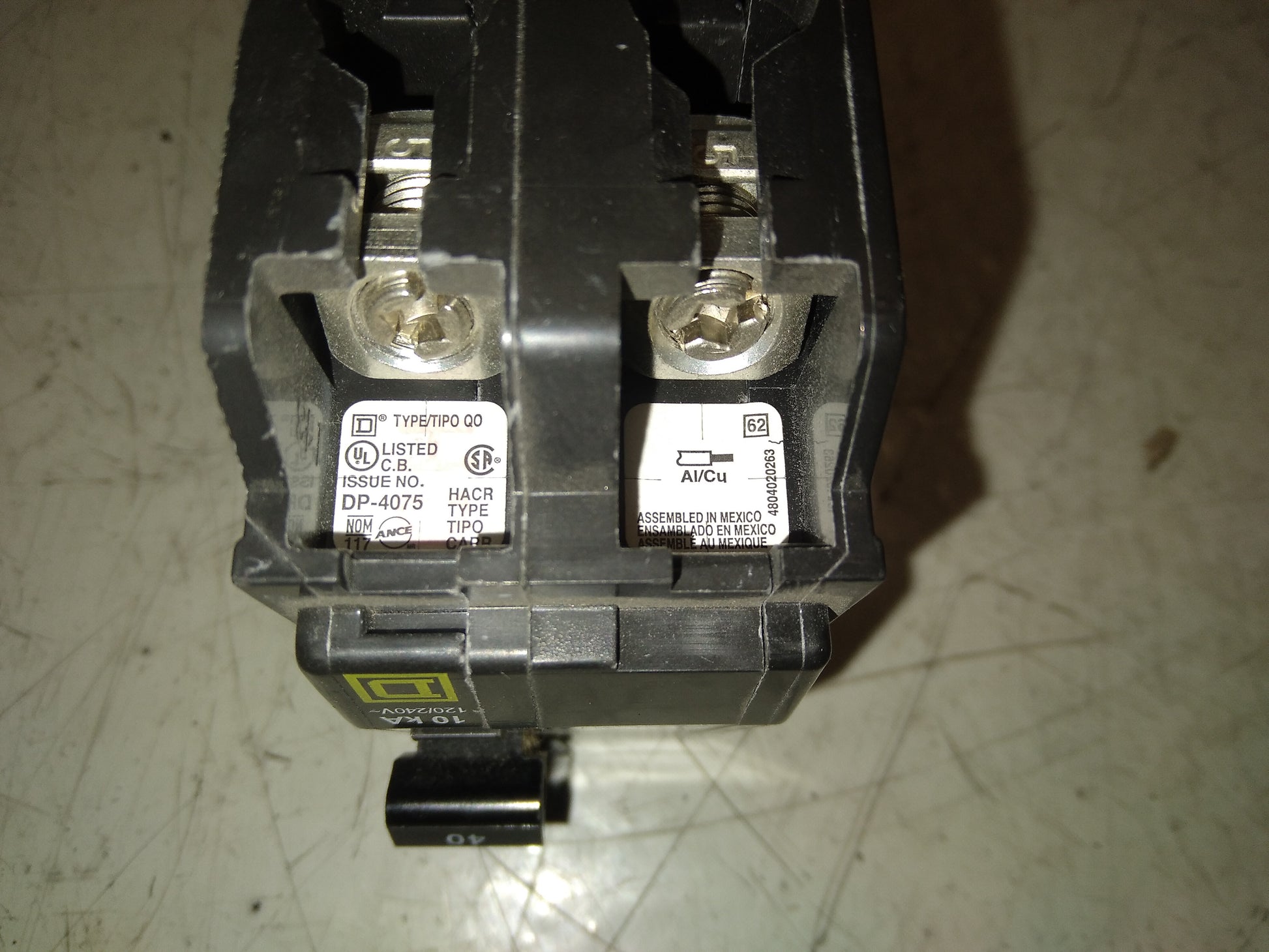 2 POLE 40 AMP CIRCUIT BREAKER 120/240 VOLT