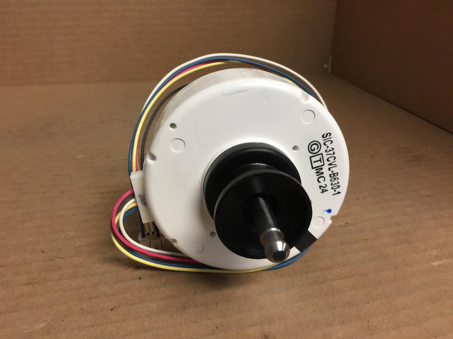 INDOOR FAN MOTOR; DC162V, 30W, 8P