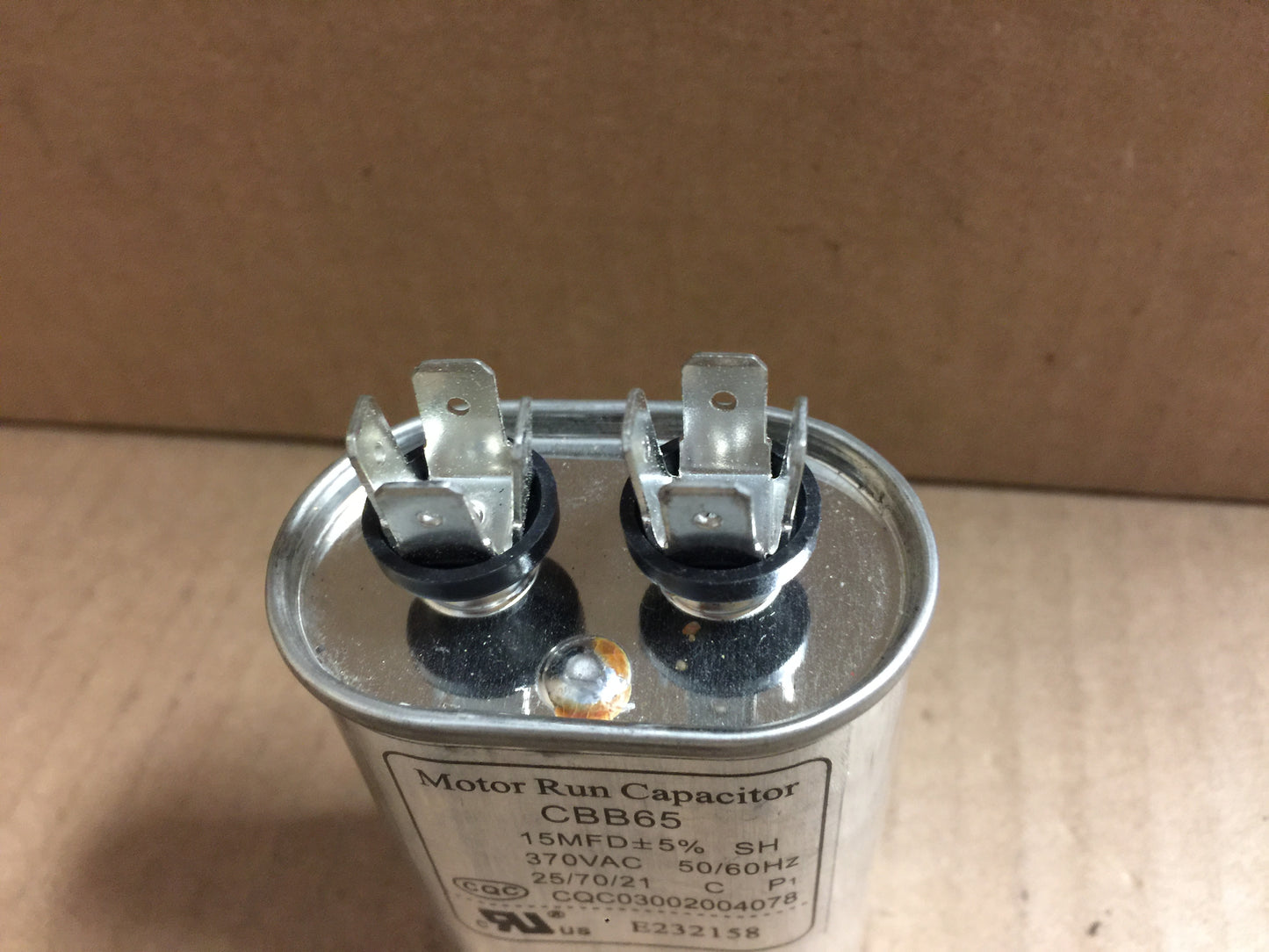 15MFDÂ± 5% X 370VAC OVAL MOTOR RUN CAPACITOR; 50/60HZ