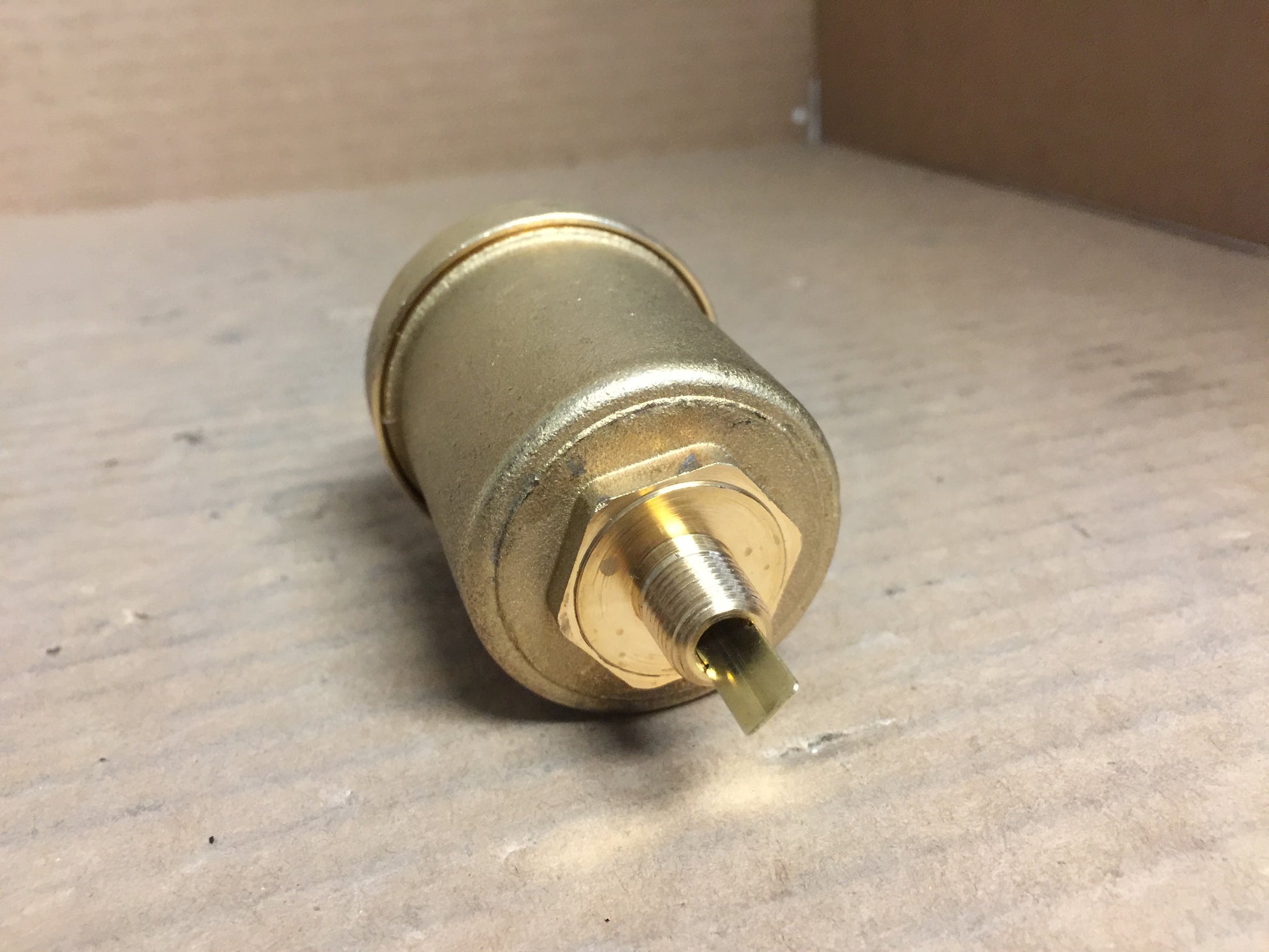 1/8" NPT GOLDTOP UNIVERSAL AIR VENT: FOR HEATING/COOLING SYSTEMS